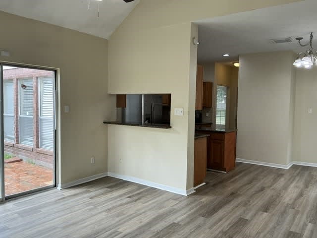 14423 Sun Harbor Drive Property Photo 8