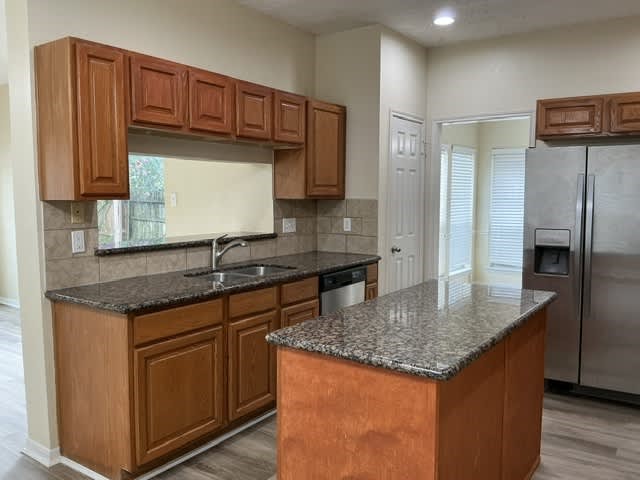 14423 Sun Harbor Drive Property Photo 9