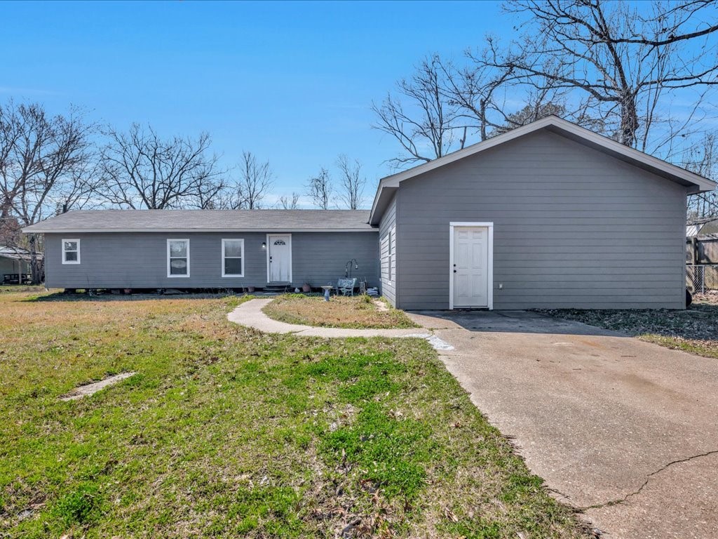 606 E Maple Street Property Photo