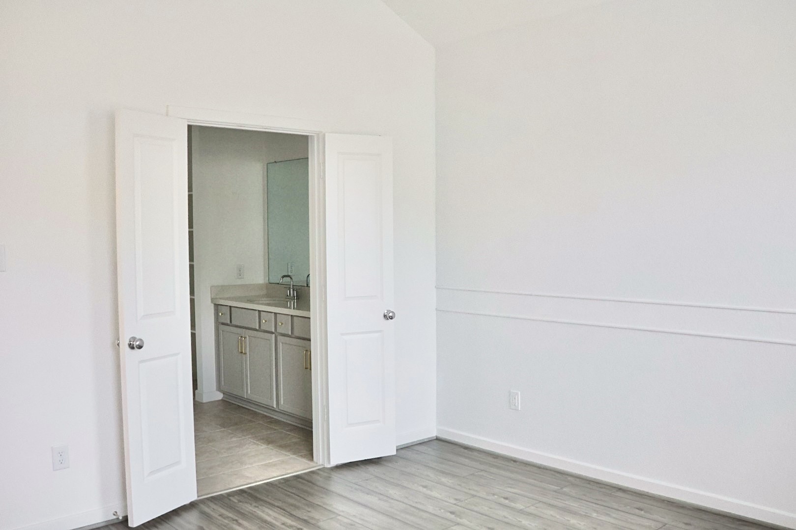 17631 Carnation Glen Drive Property Photo 14