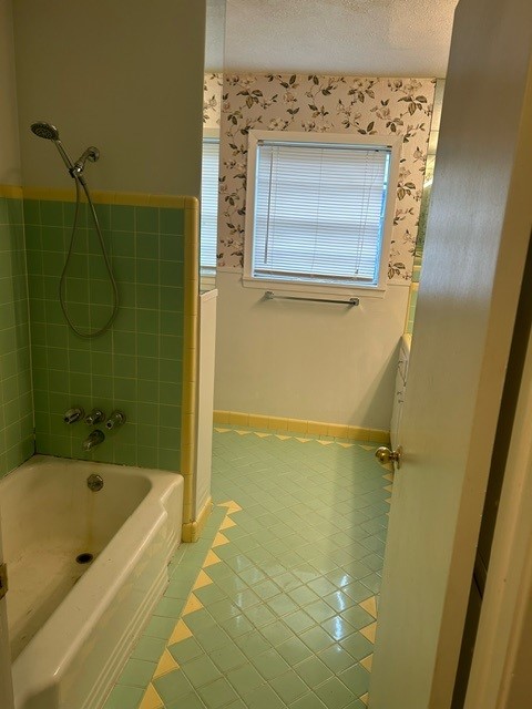 9833 Westview Drive Property Photo 3