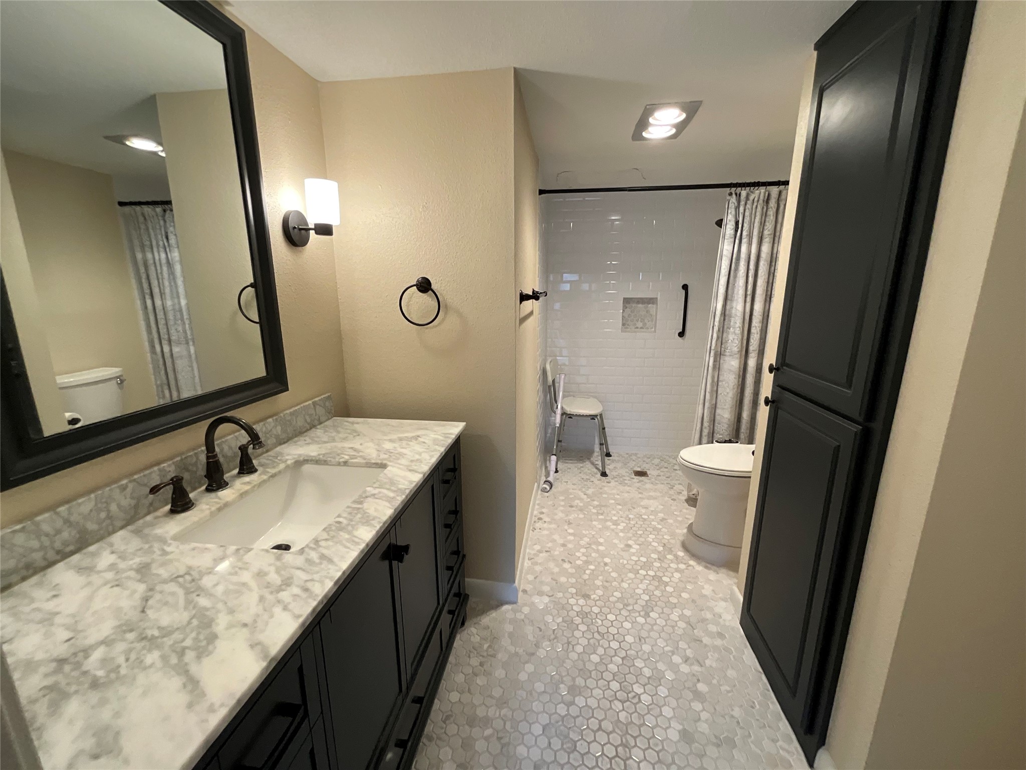 7004 Williams Drive Property Photo 34