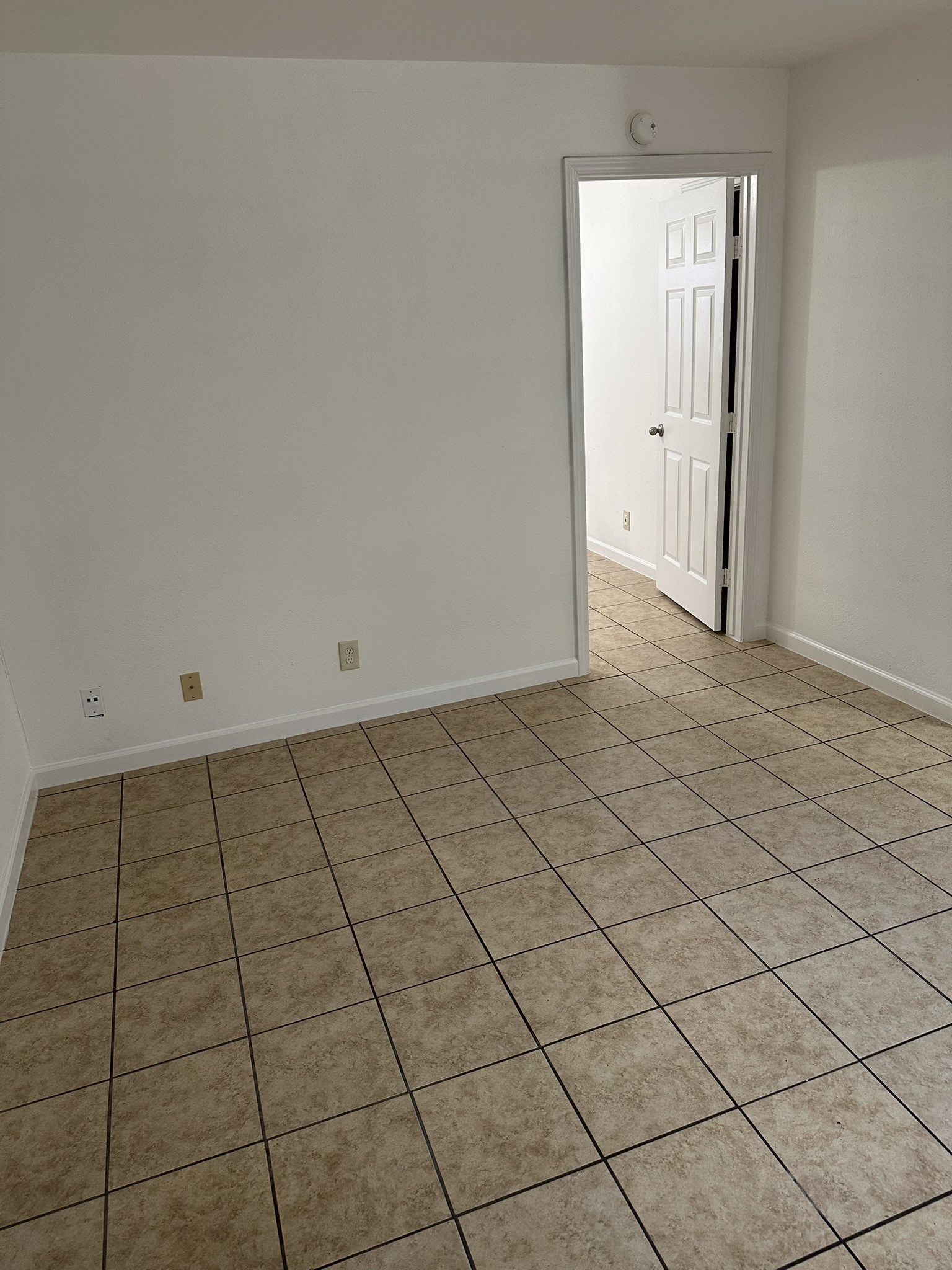 301 Avondale Street 4 Property Photo 10