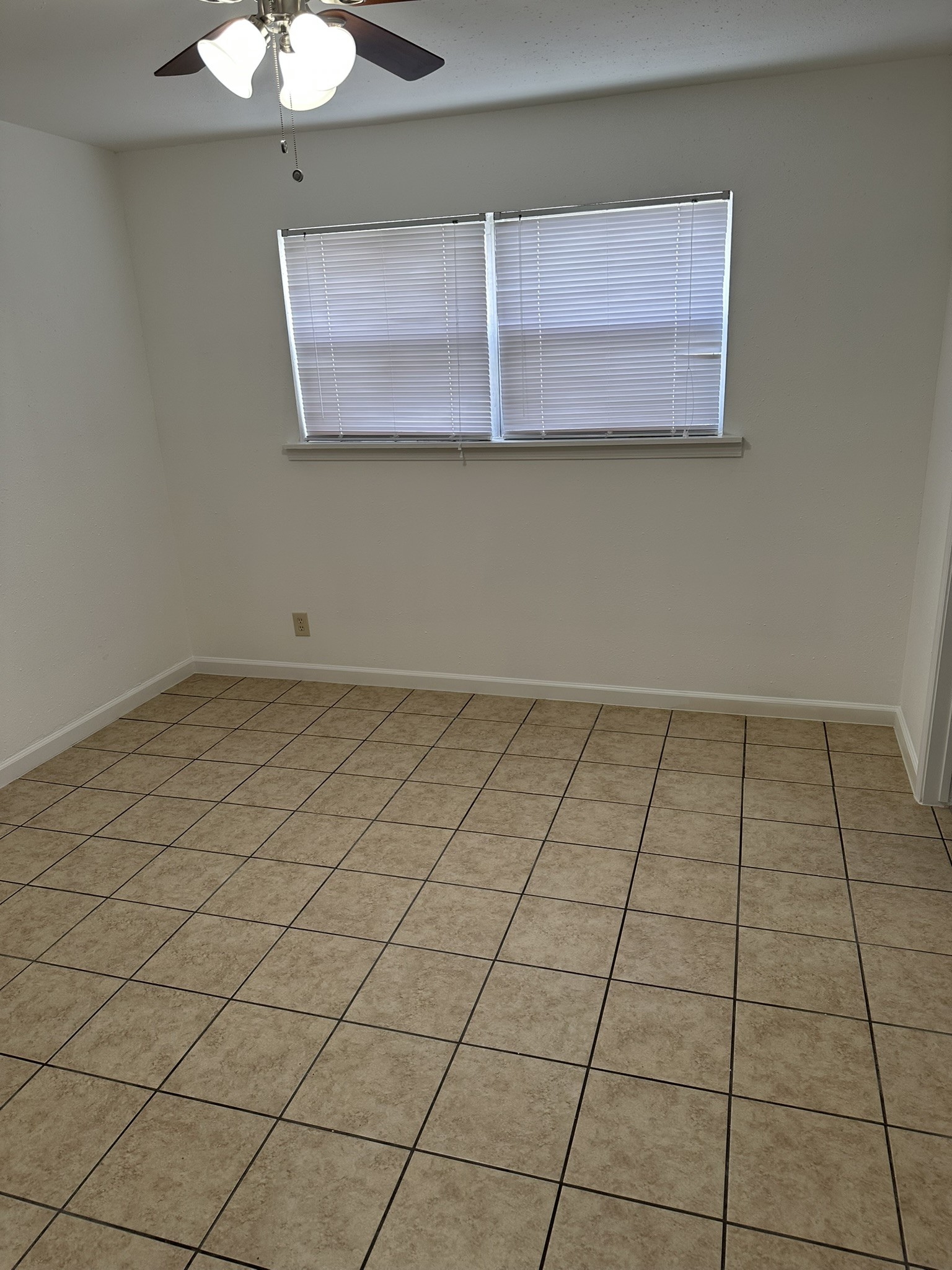 301 Avondale Street 4 Property Photo 11