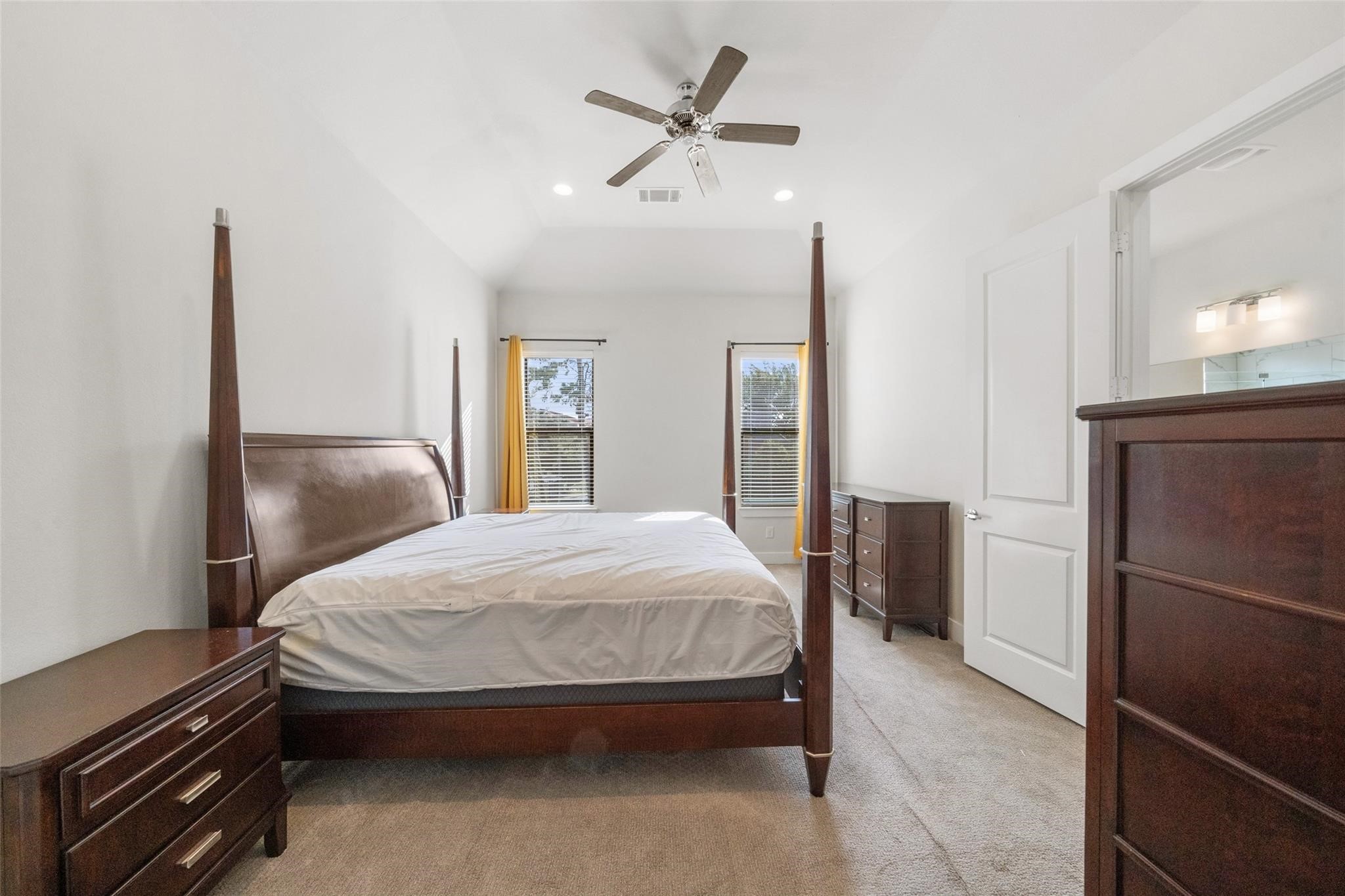 2616 Riverside Drive M Property Photo 20