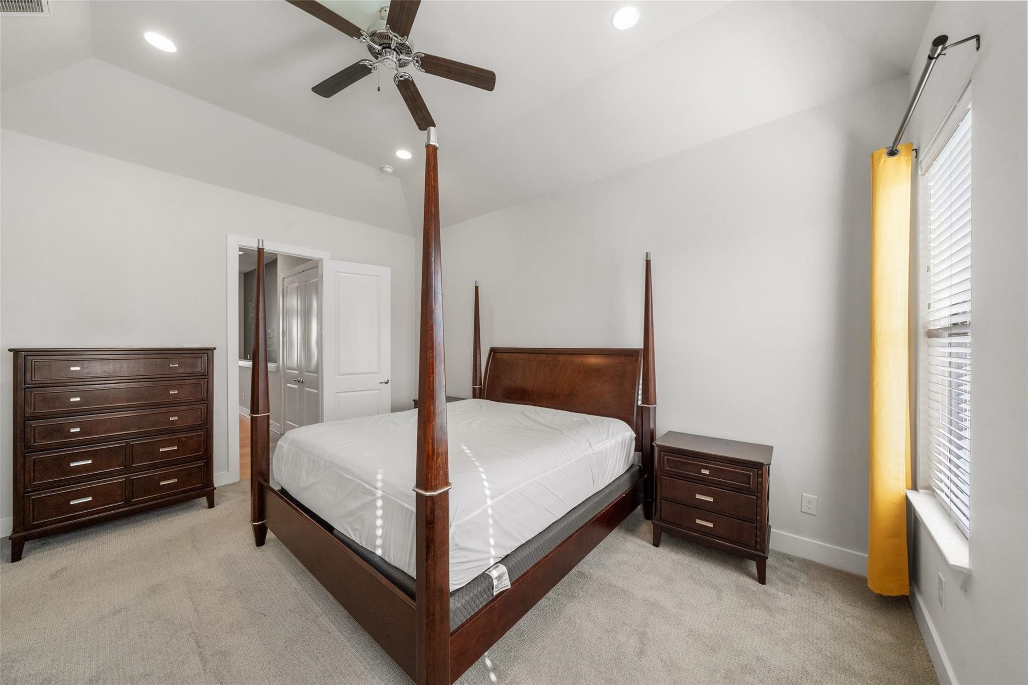 2616 Riverside Drive M Property Photo 21