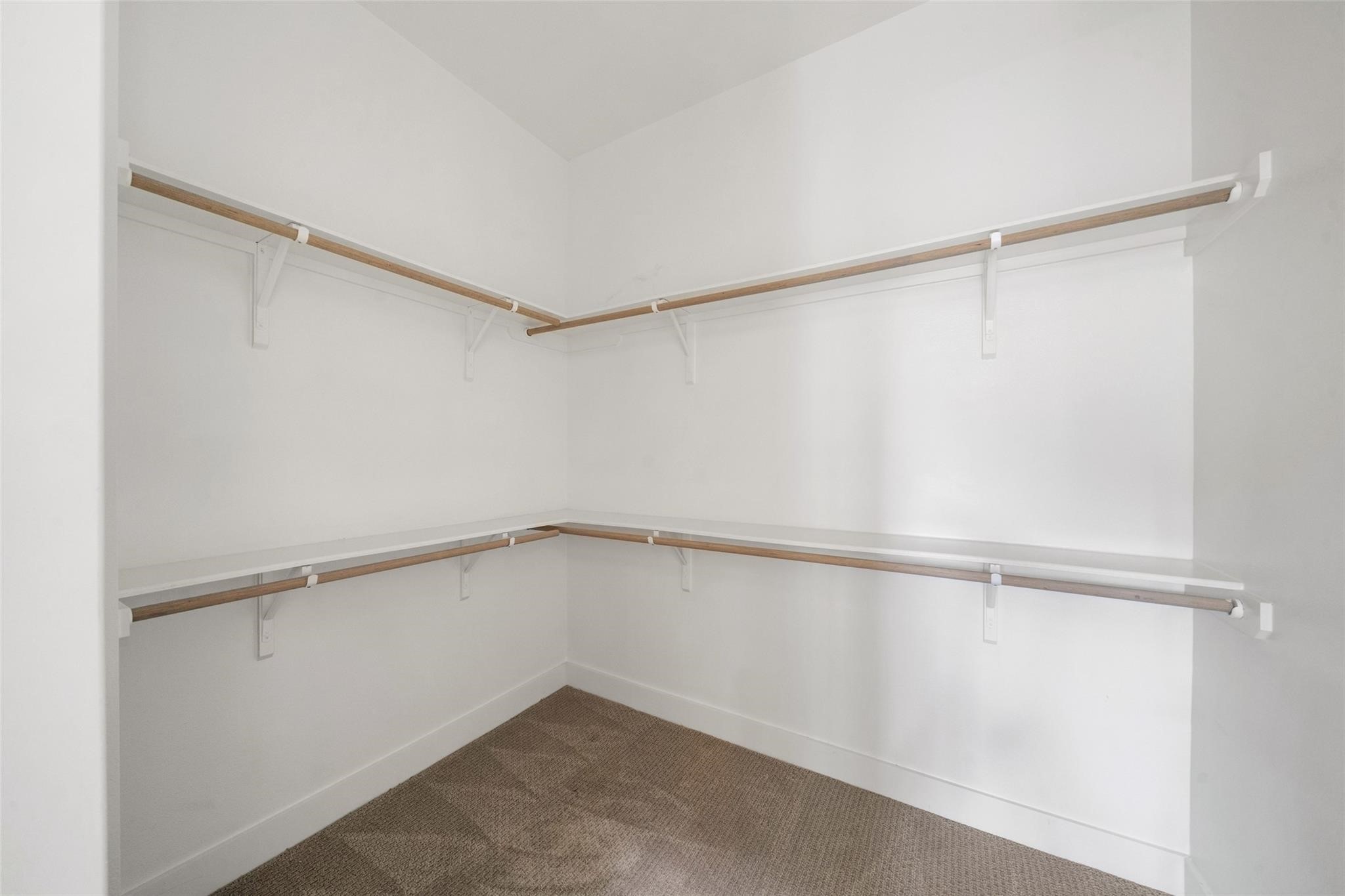 2616 Riverside Drive M Property Photo 24