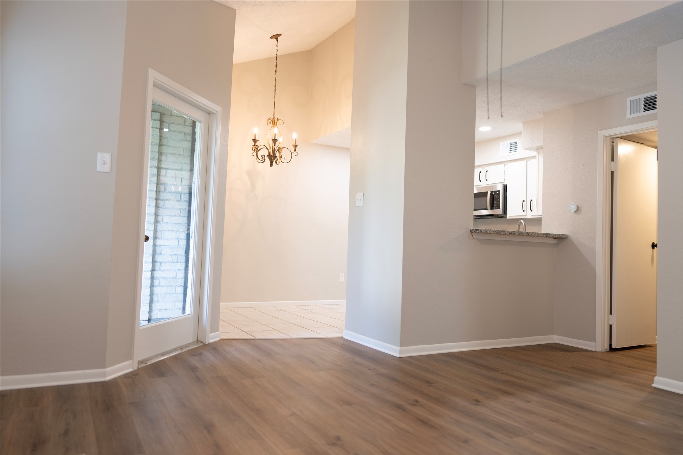 2021 Spenwick Drive 624 Property Photo 3