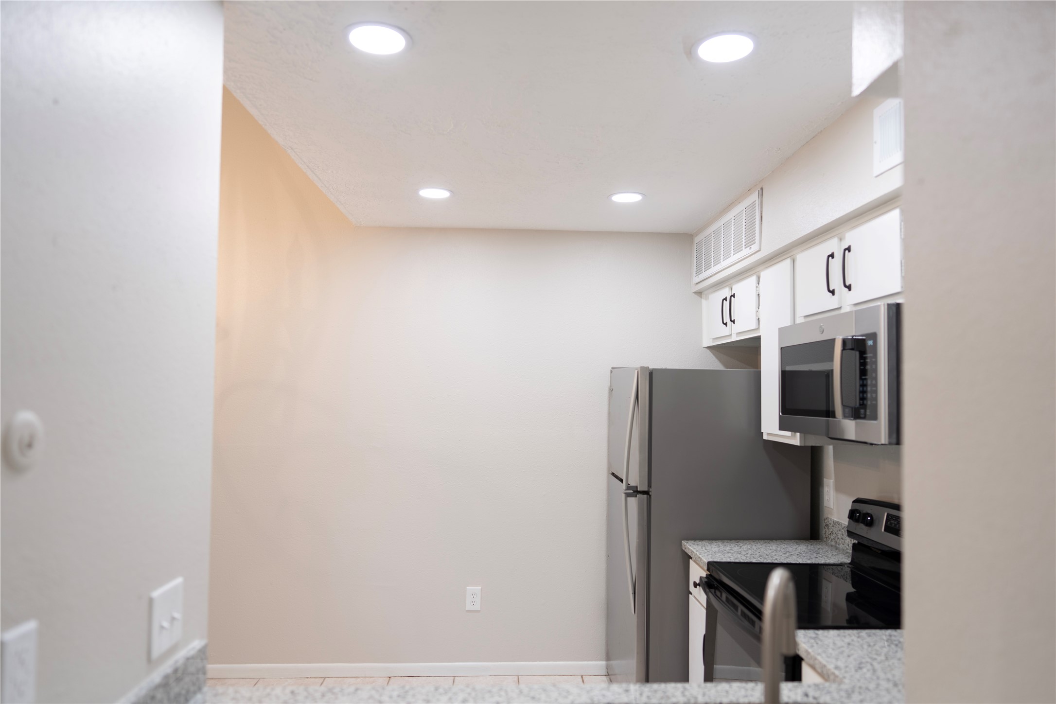 2021 Spenwick Drive 624 Property Photo 11