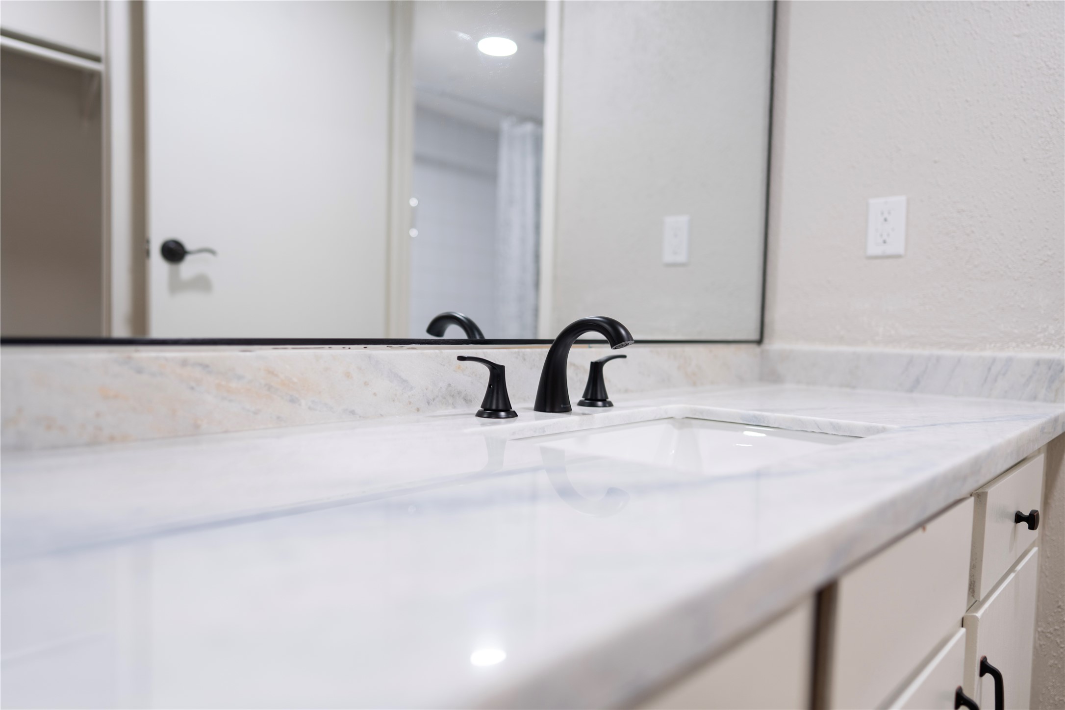 2021 Spenwick Drive 624 Property Photo 14