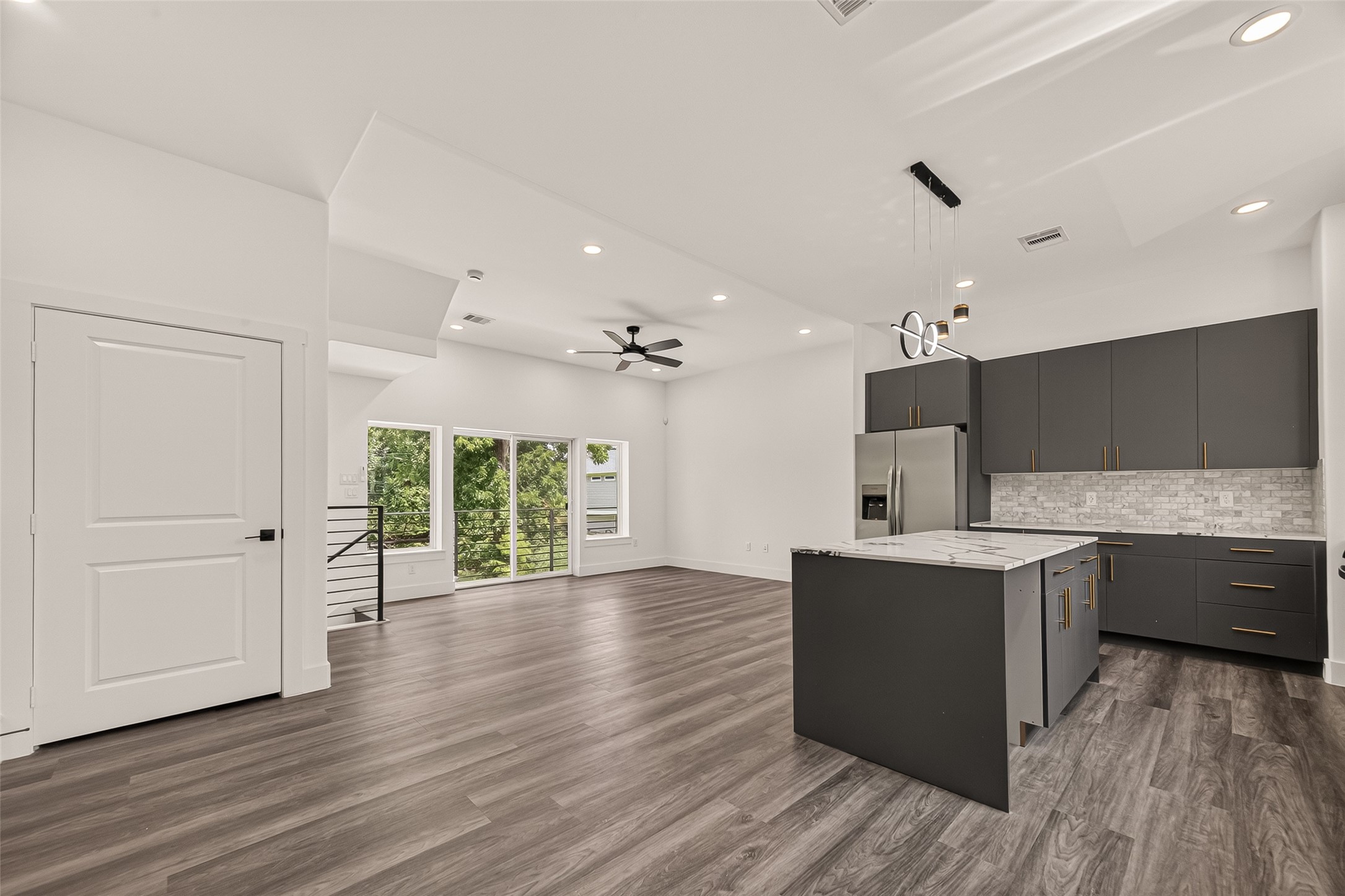 2711 Dennis Street Property Photo 16