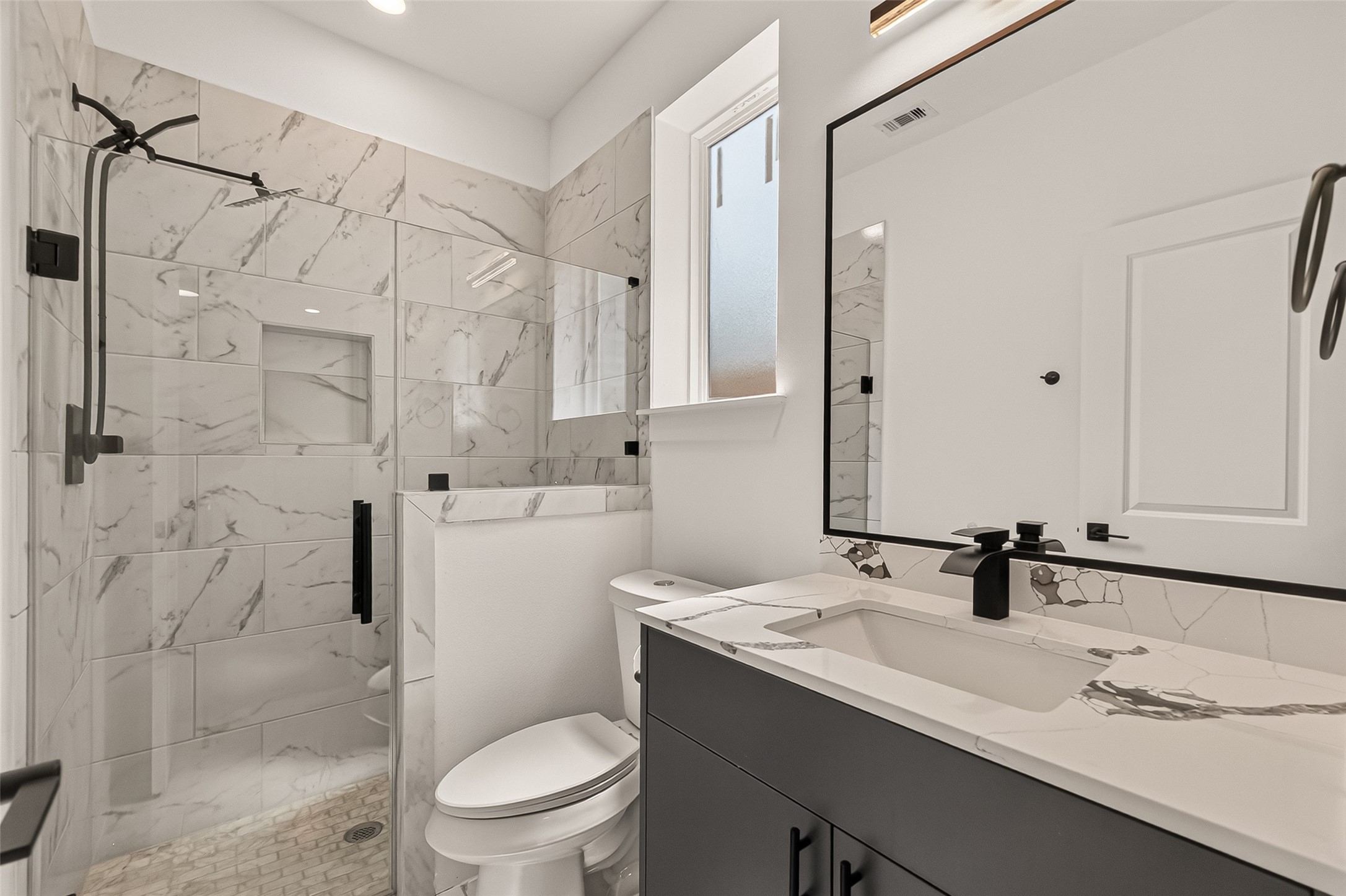 2711 Dennis Street Property Photo 21