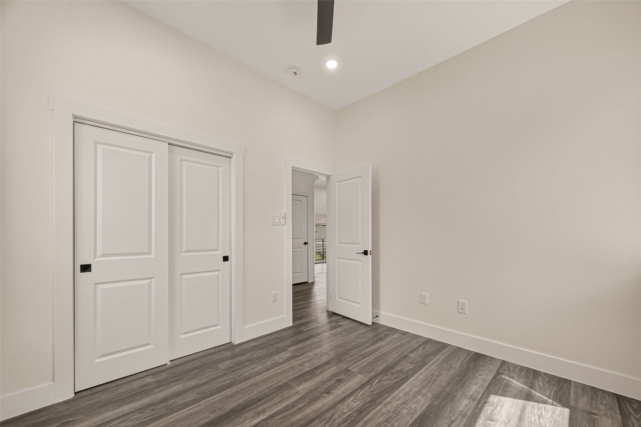 2711 Dennis Street Property Photo 23