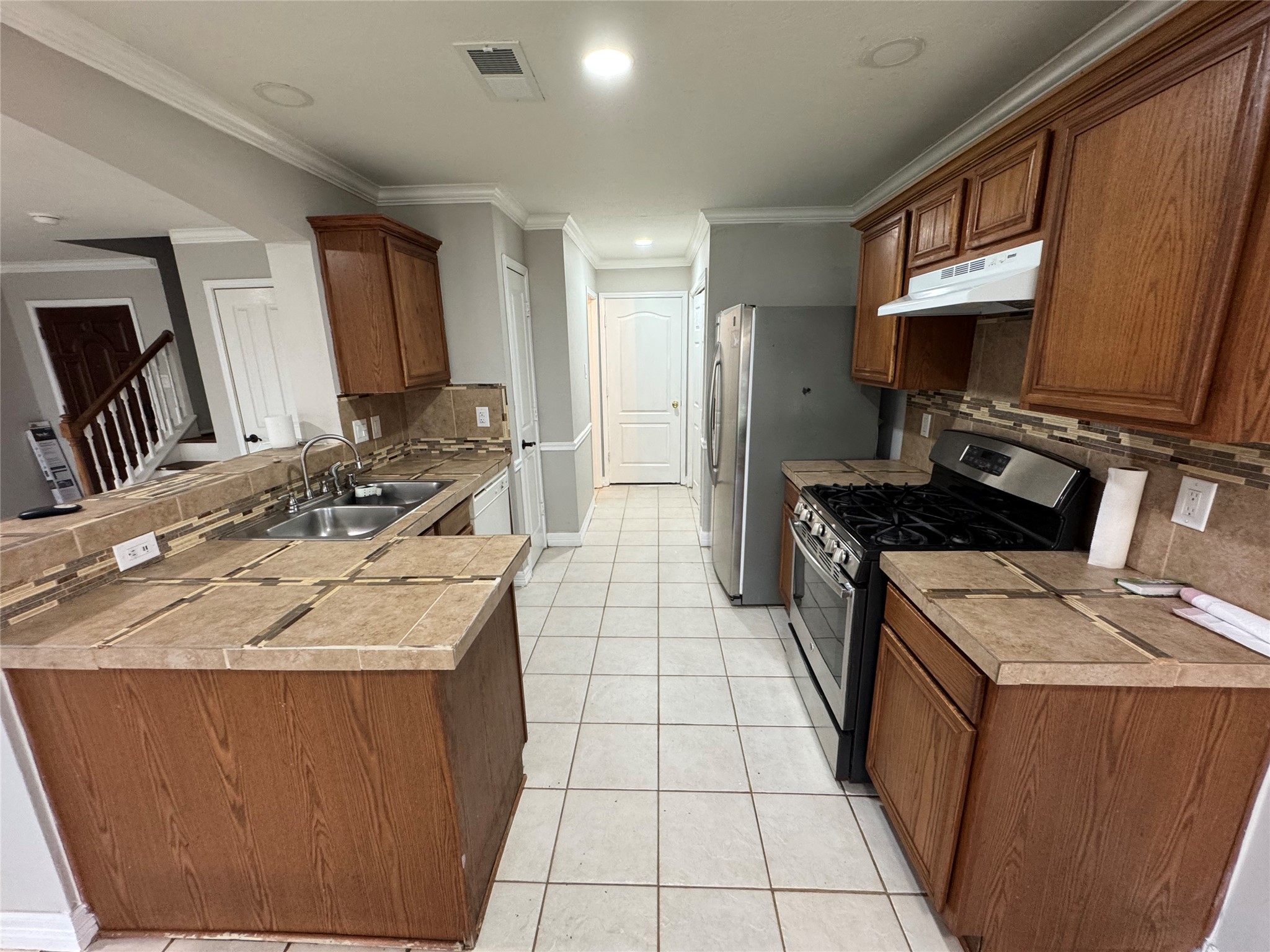 11727 Rolling Stream Drive Property Photo 4