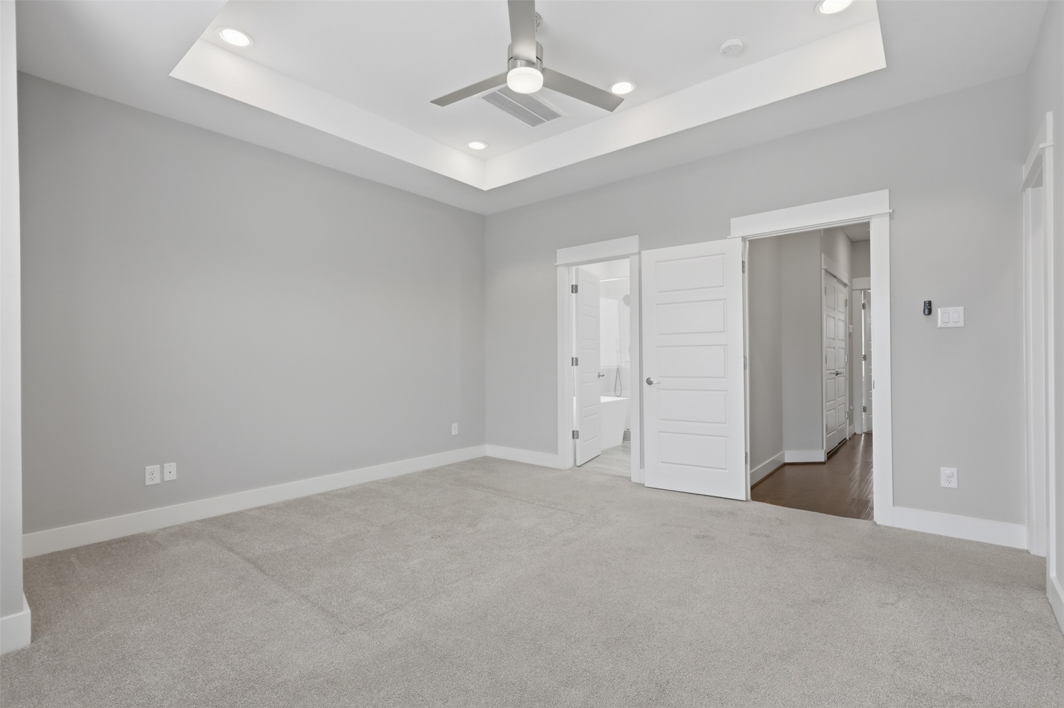 2057 Sherwood Forest Street Property Photo 19