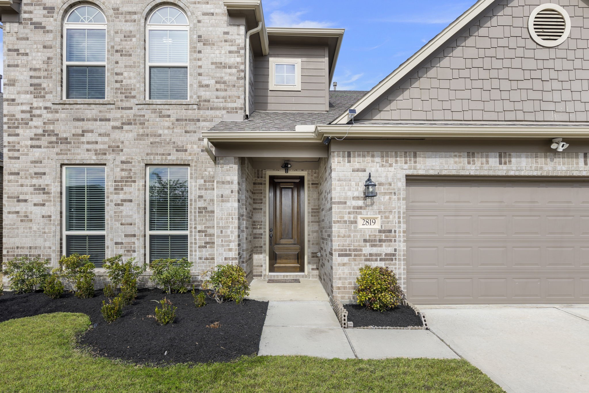2819 Bradbury Hills Drive Property Photo 5