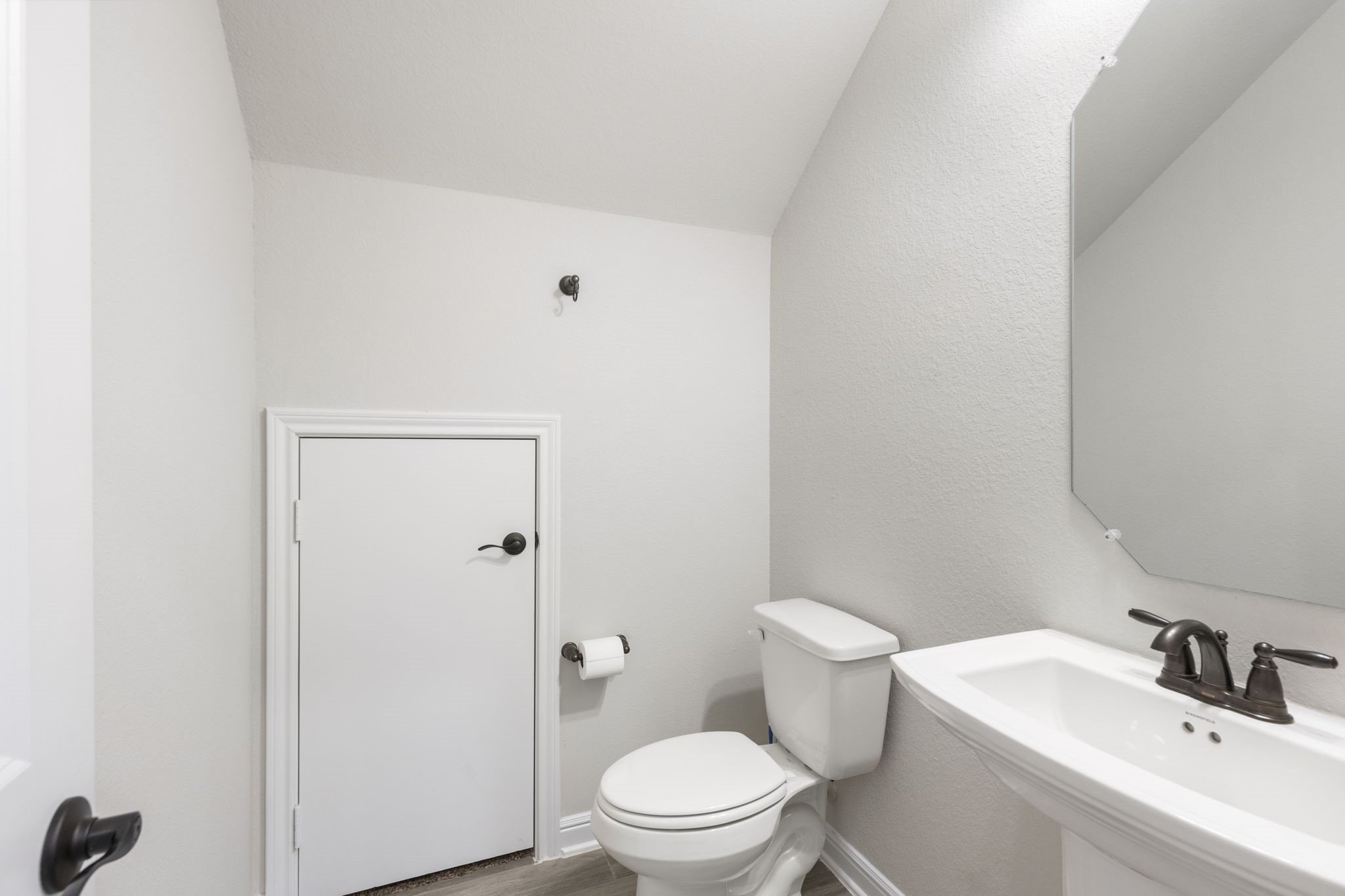 2819 Bradbury Hills Drive Property Photo 11