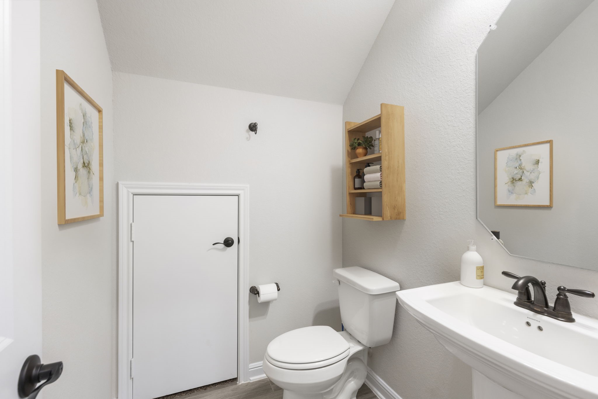 2819 Bradbury Hills Drive Property Photo 12