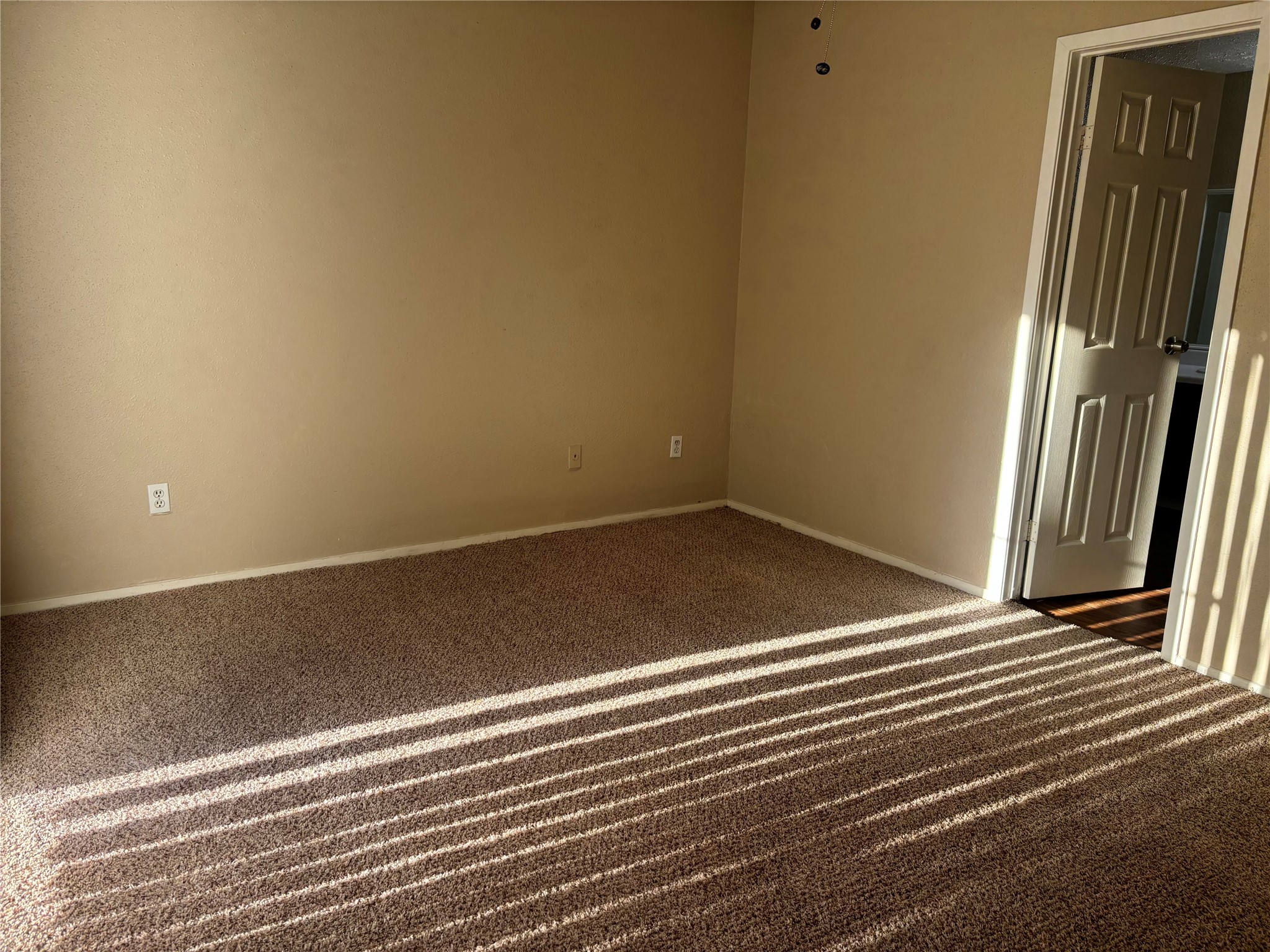 10041 Rosbrook Drive Property Photo 9