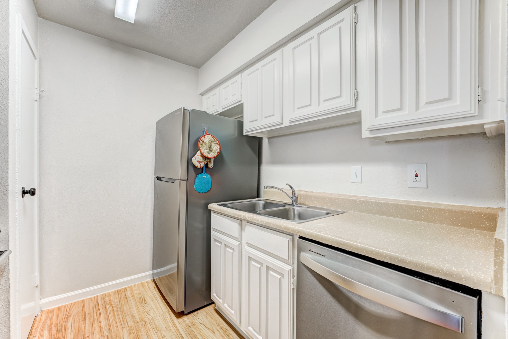 6001 Reims Road 301 Property Photo 14