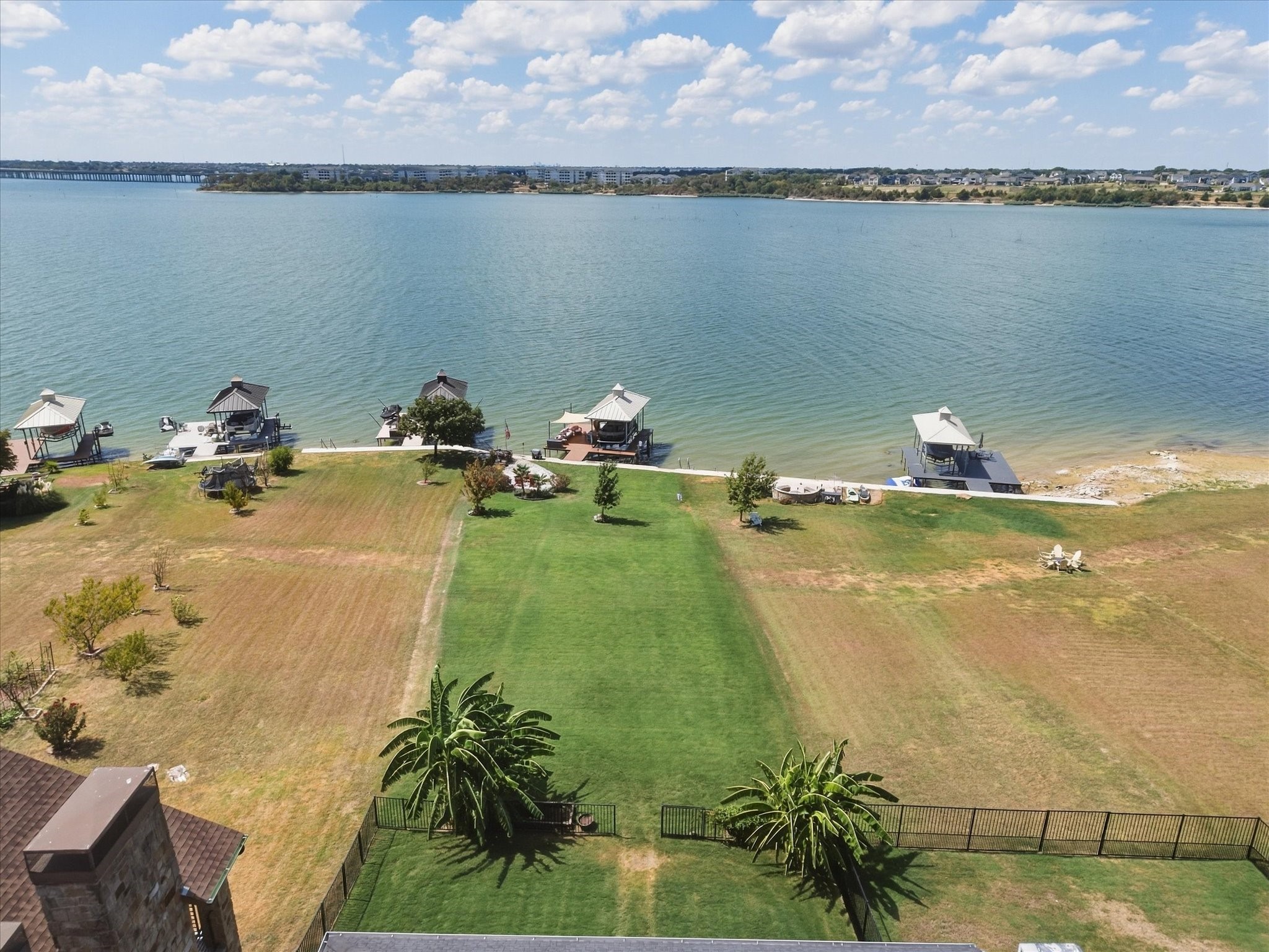 2213 Windjammer Way Property Photo 4