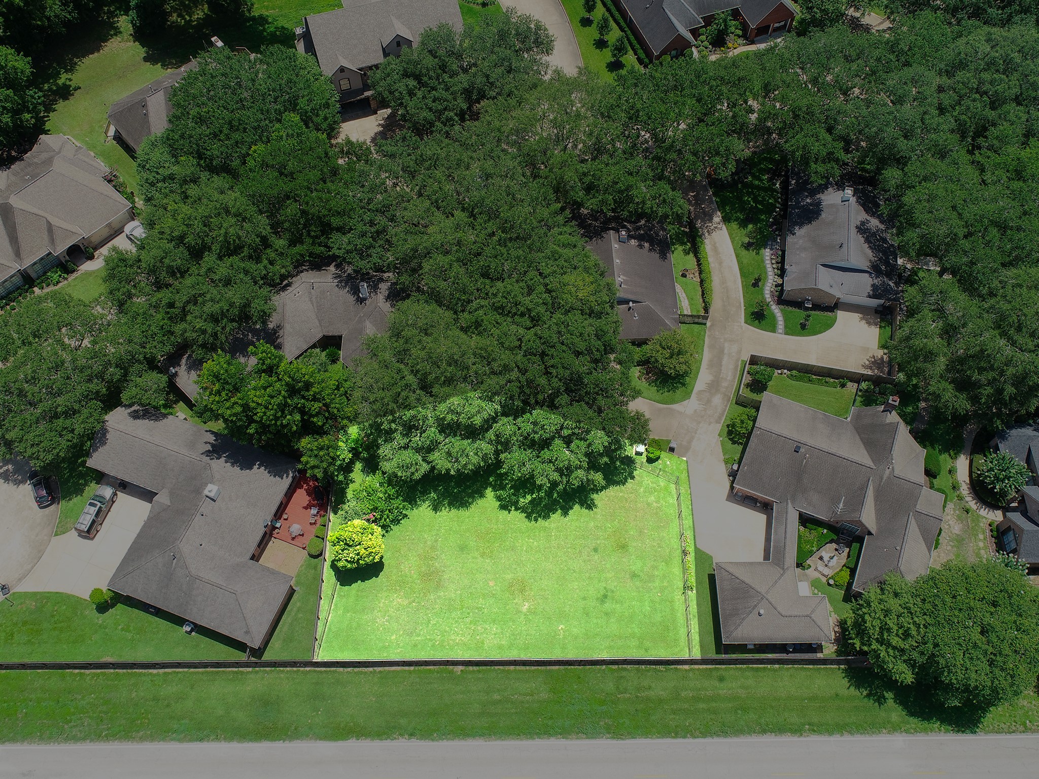 4811 Lake Village Drive Property Photo 2