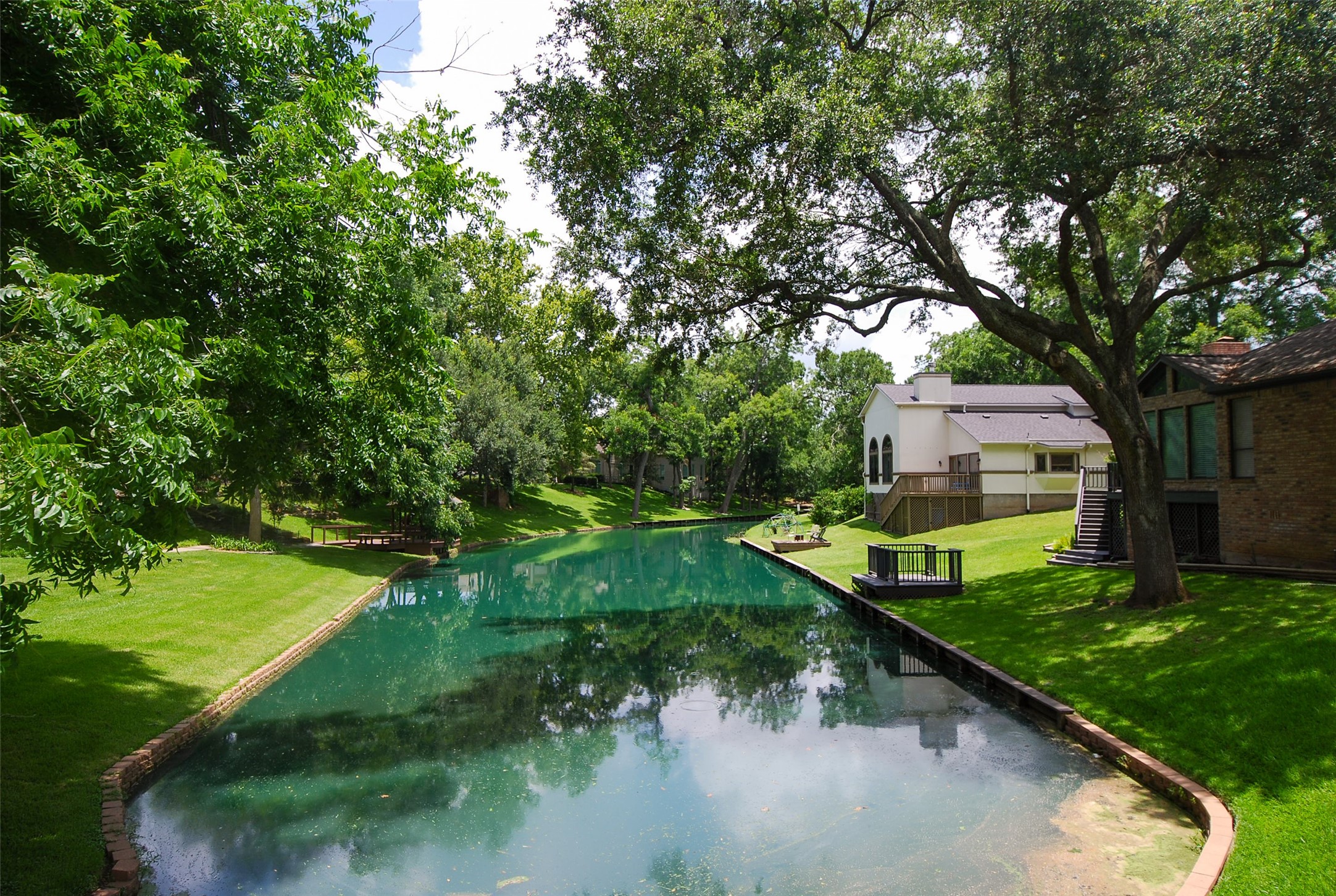 4811 Lake Village Drive Property Photo 7