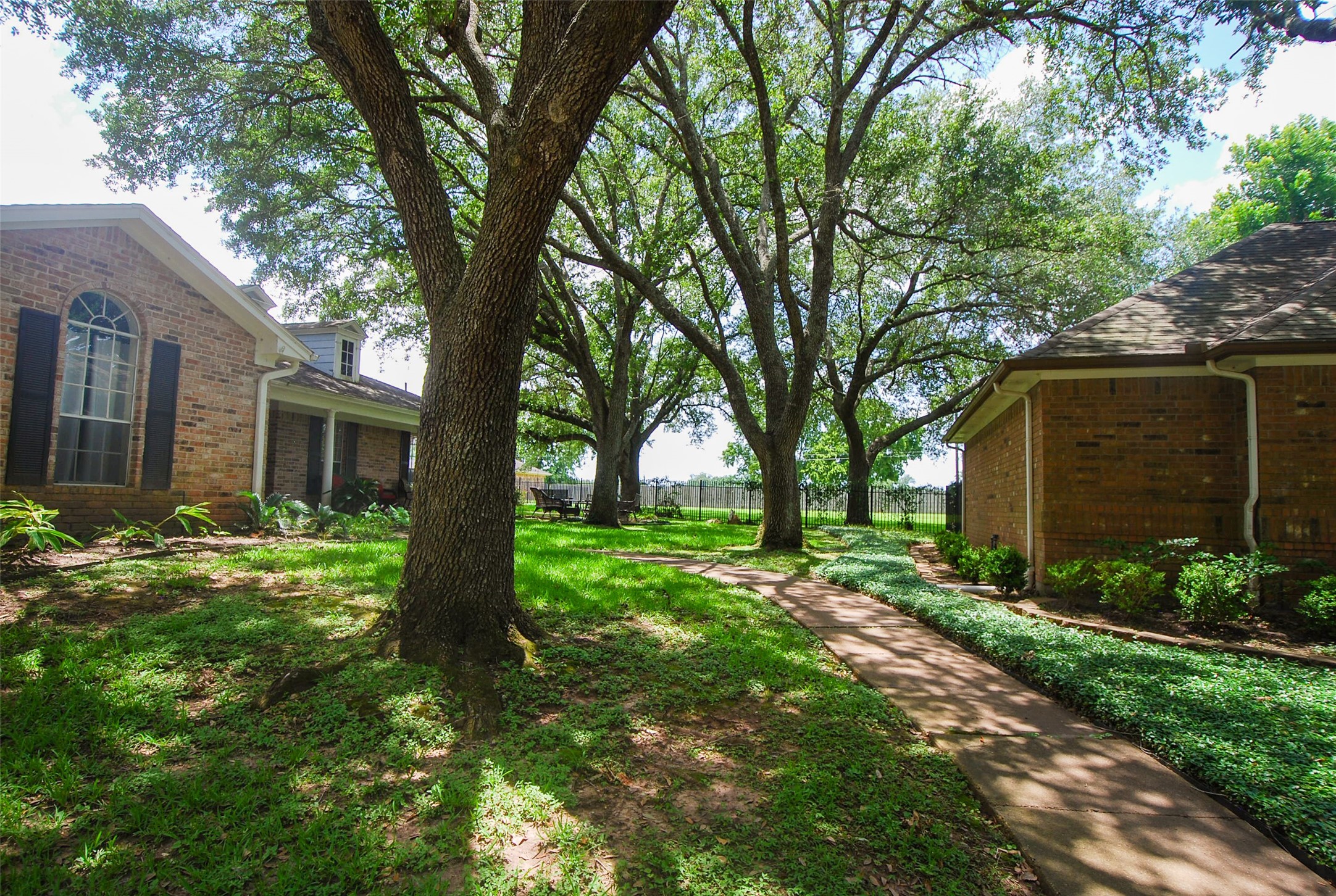 4811 Lake Village Drive Property Photo 11
