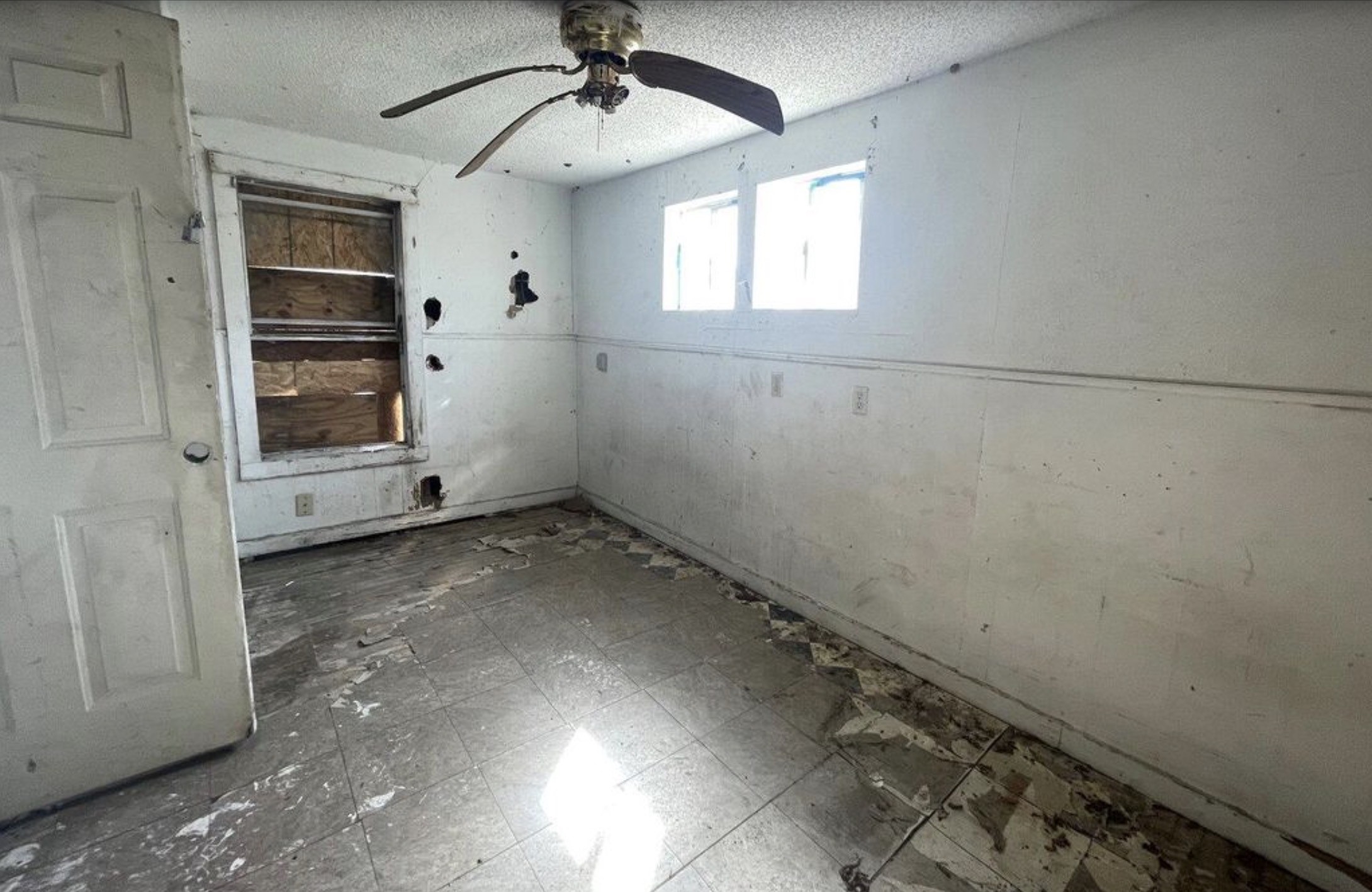 213 E Bernard Street Property Photo 18