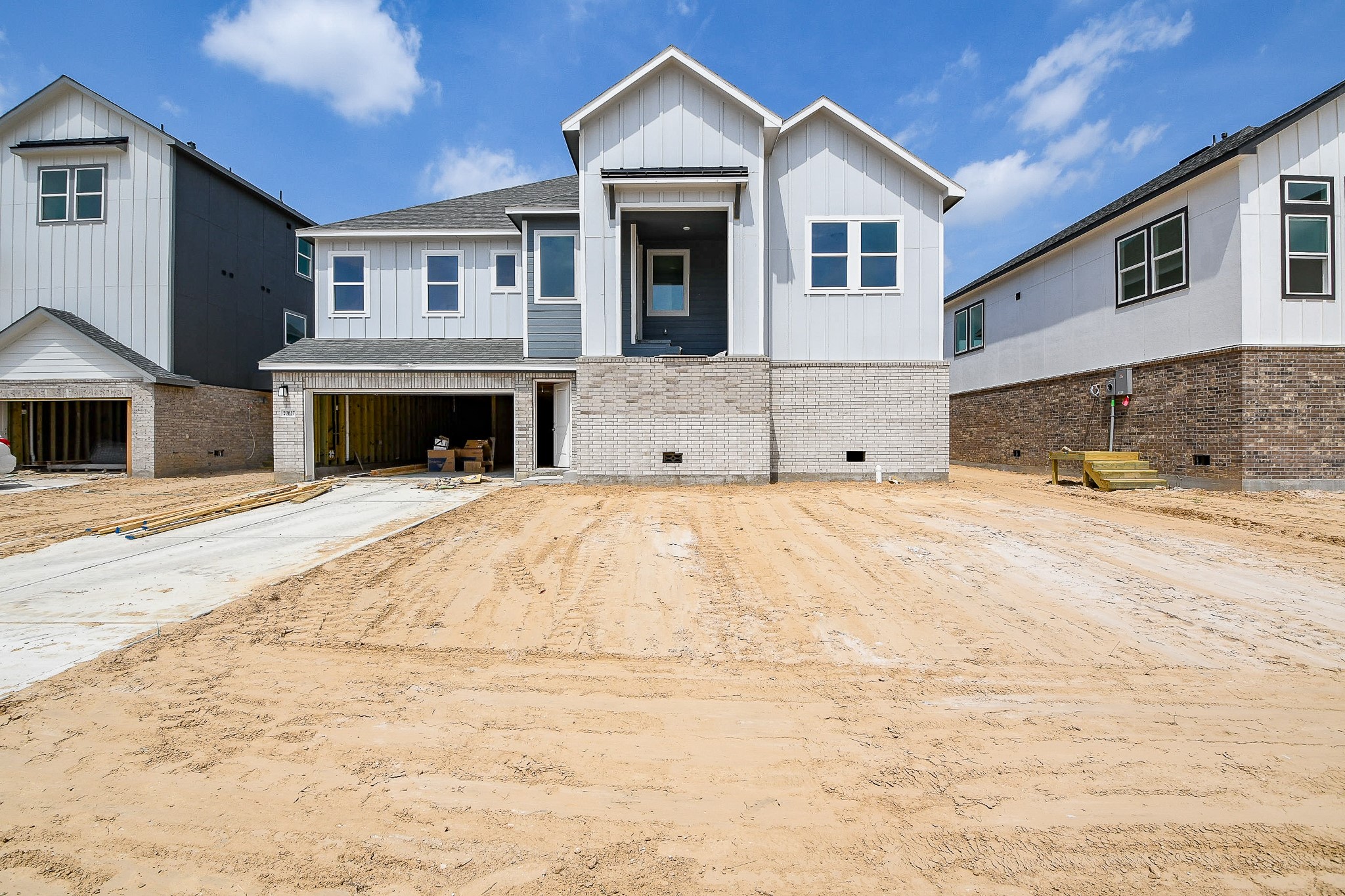 20637 Dynamic Court Property Photo 1