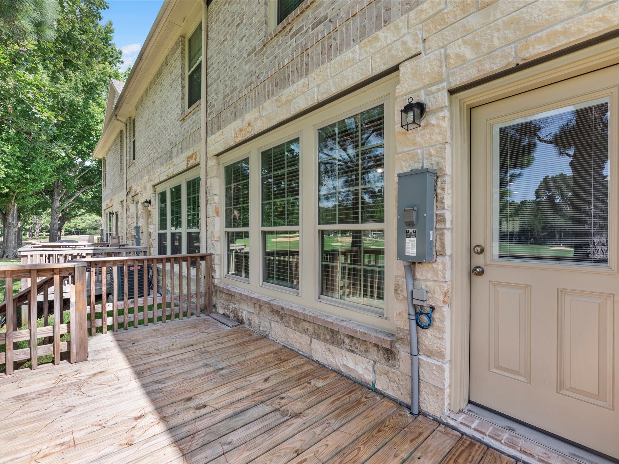 16020 Fountainview Drive 21 Property Photo 4