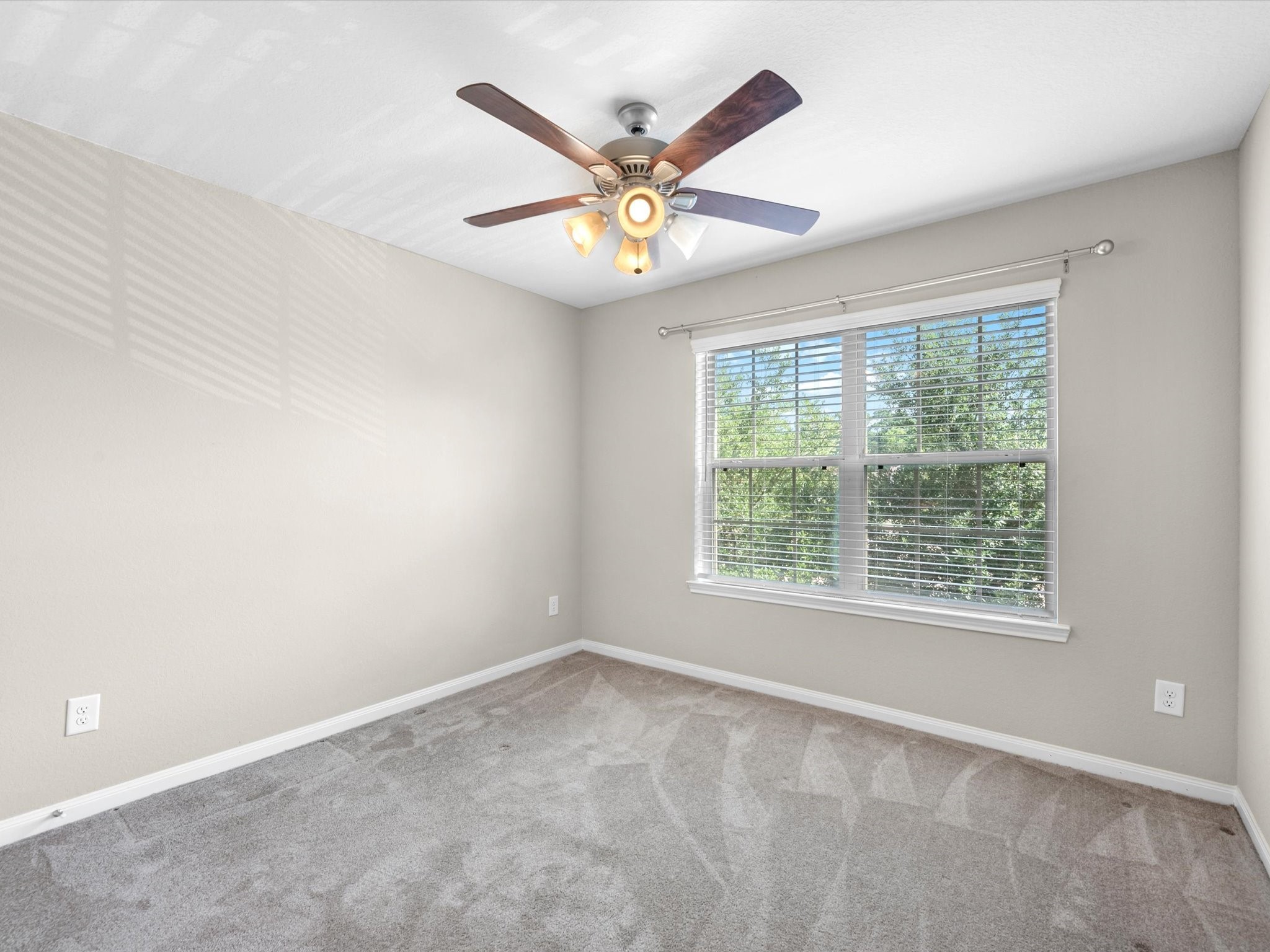 16020 Fountainview Drive 21 Property Photo 25