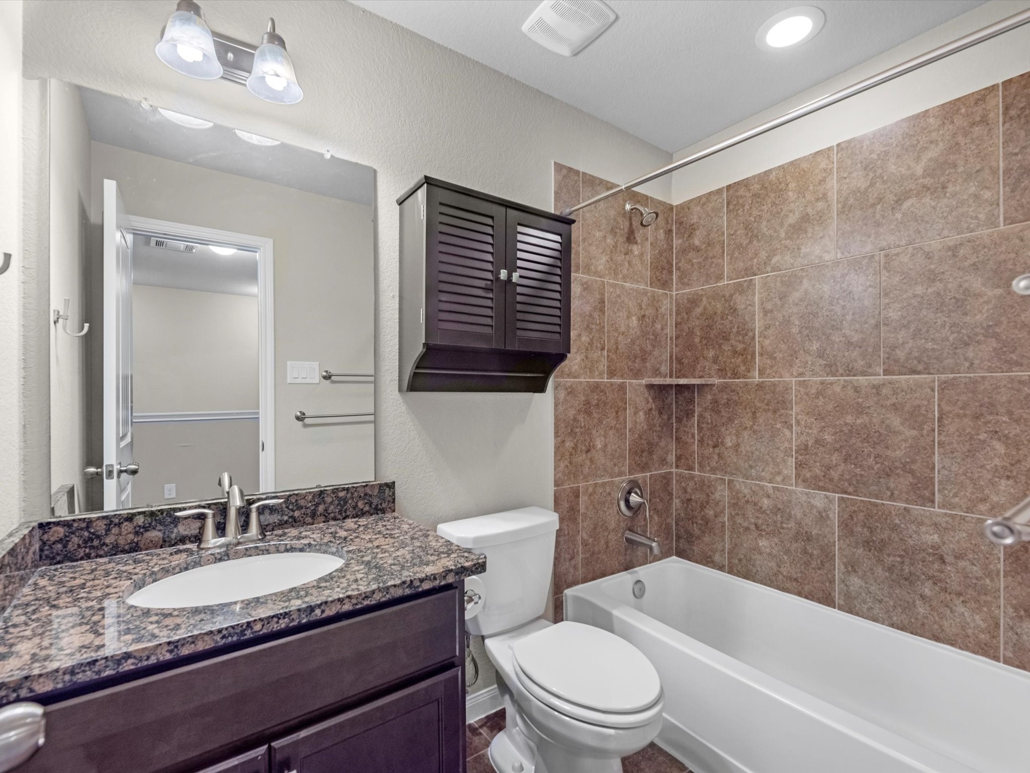 16020 Fountainview Drive 21 Property Photo 26