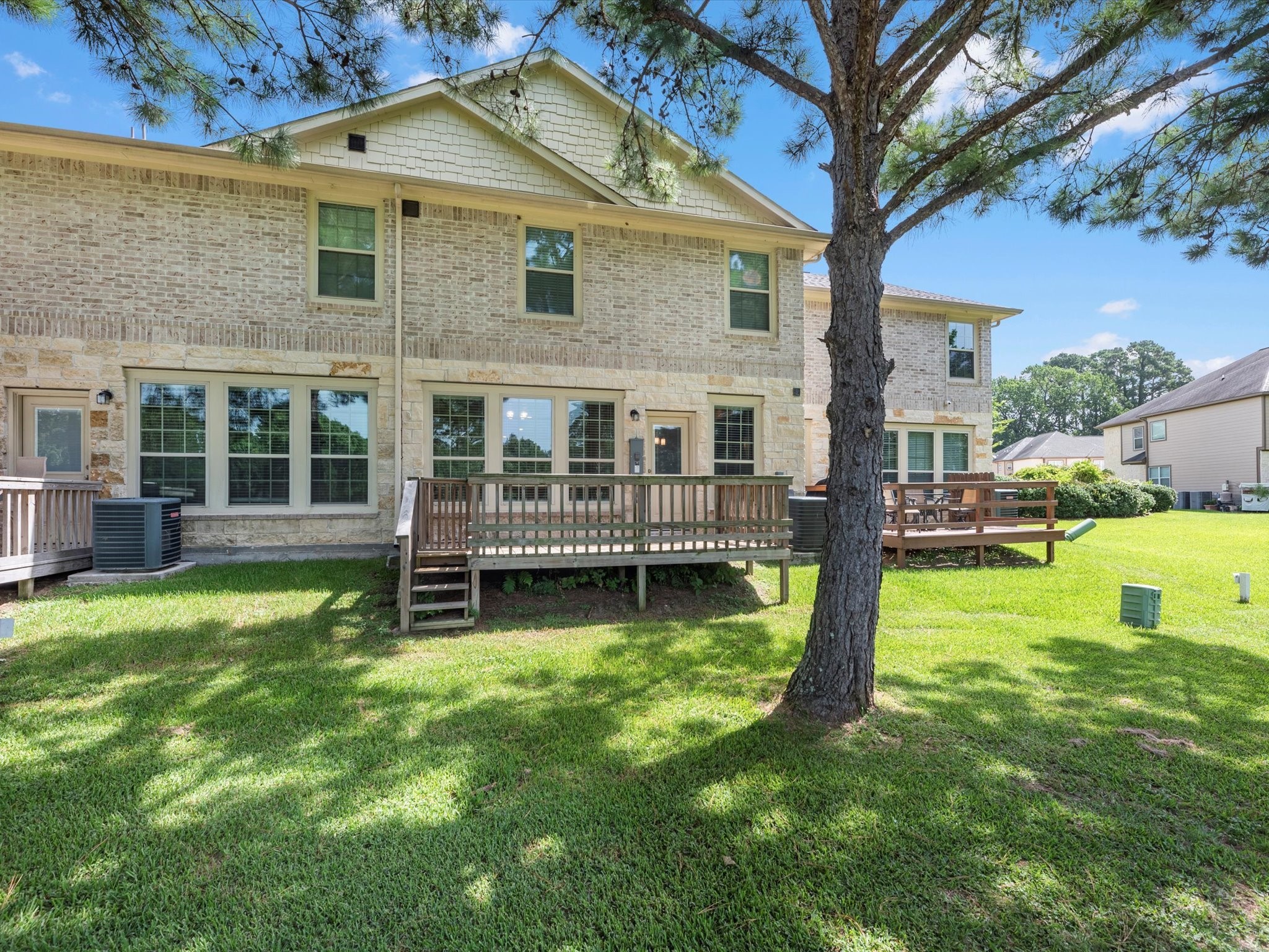 16020 Fountainview Drive 21 Property Photo 28