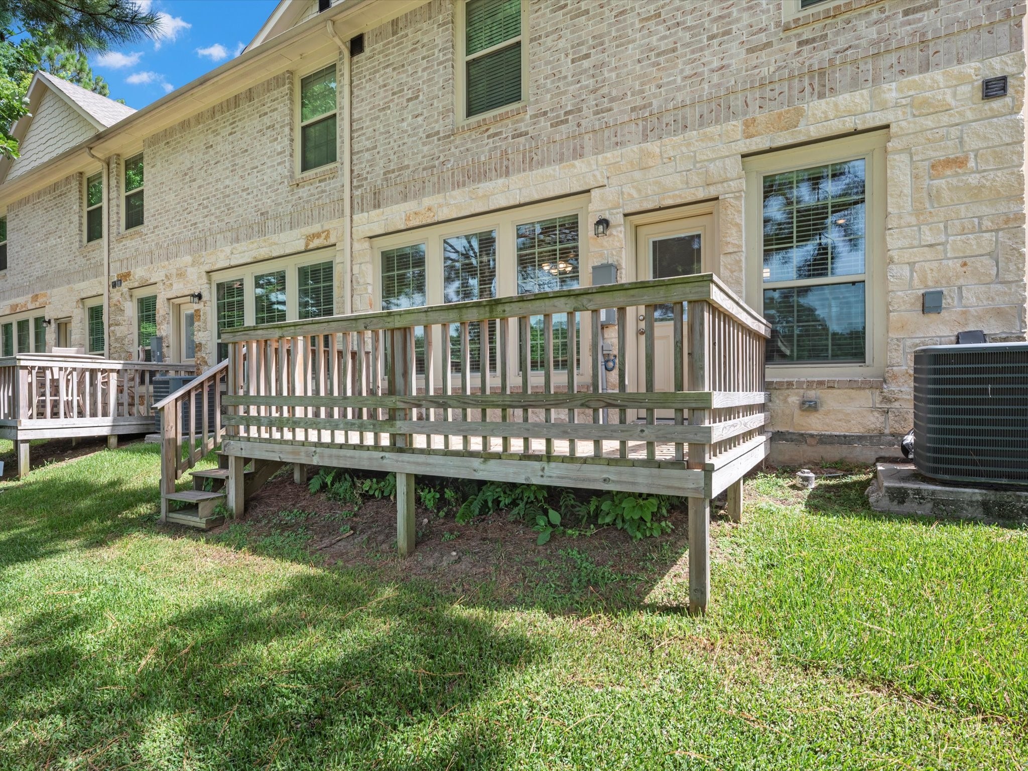 16020 Fountainview Drive 21 Property Photo 30