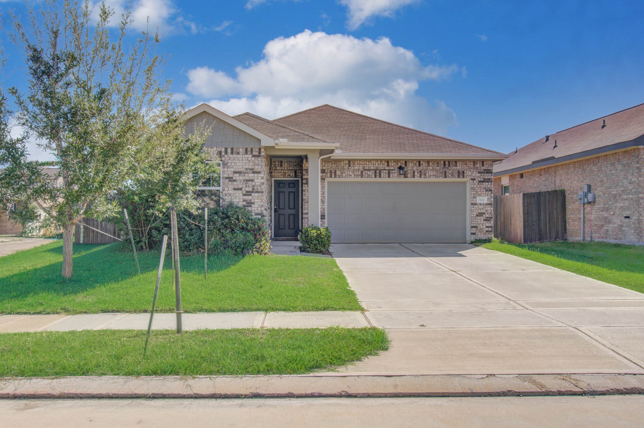 7122 Evitale Way Property Photo 1