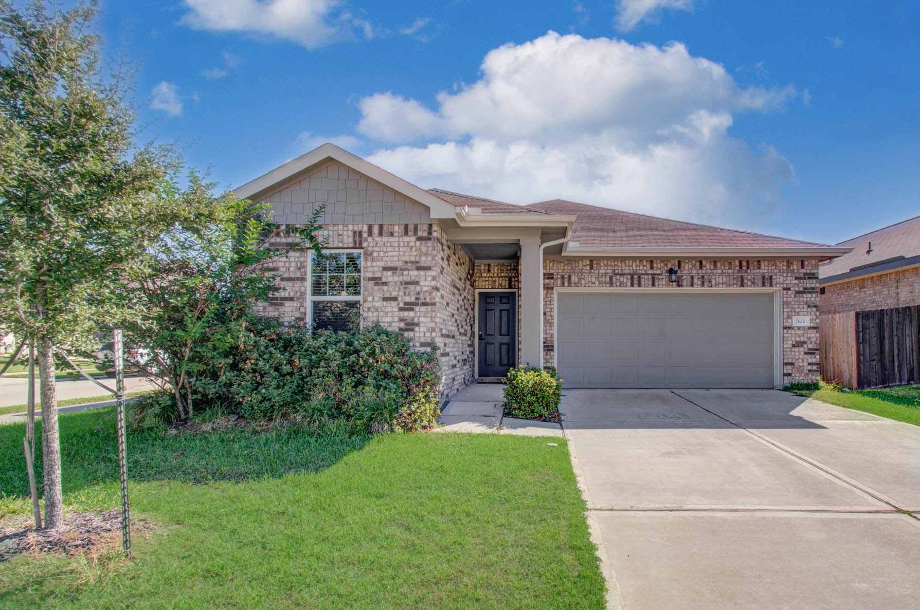 7122 Evitale Way Property Photo 5