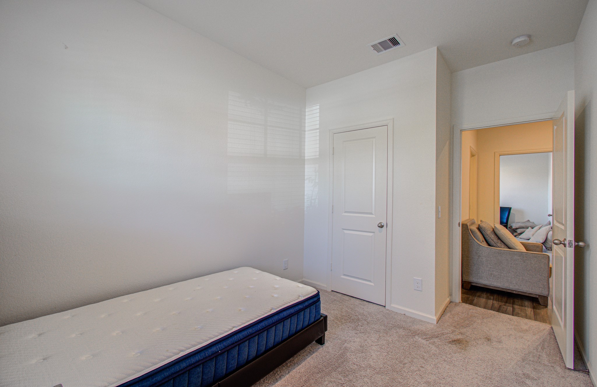 7122 Evitale Way Property Photo 8