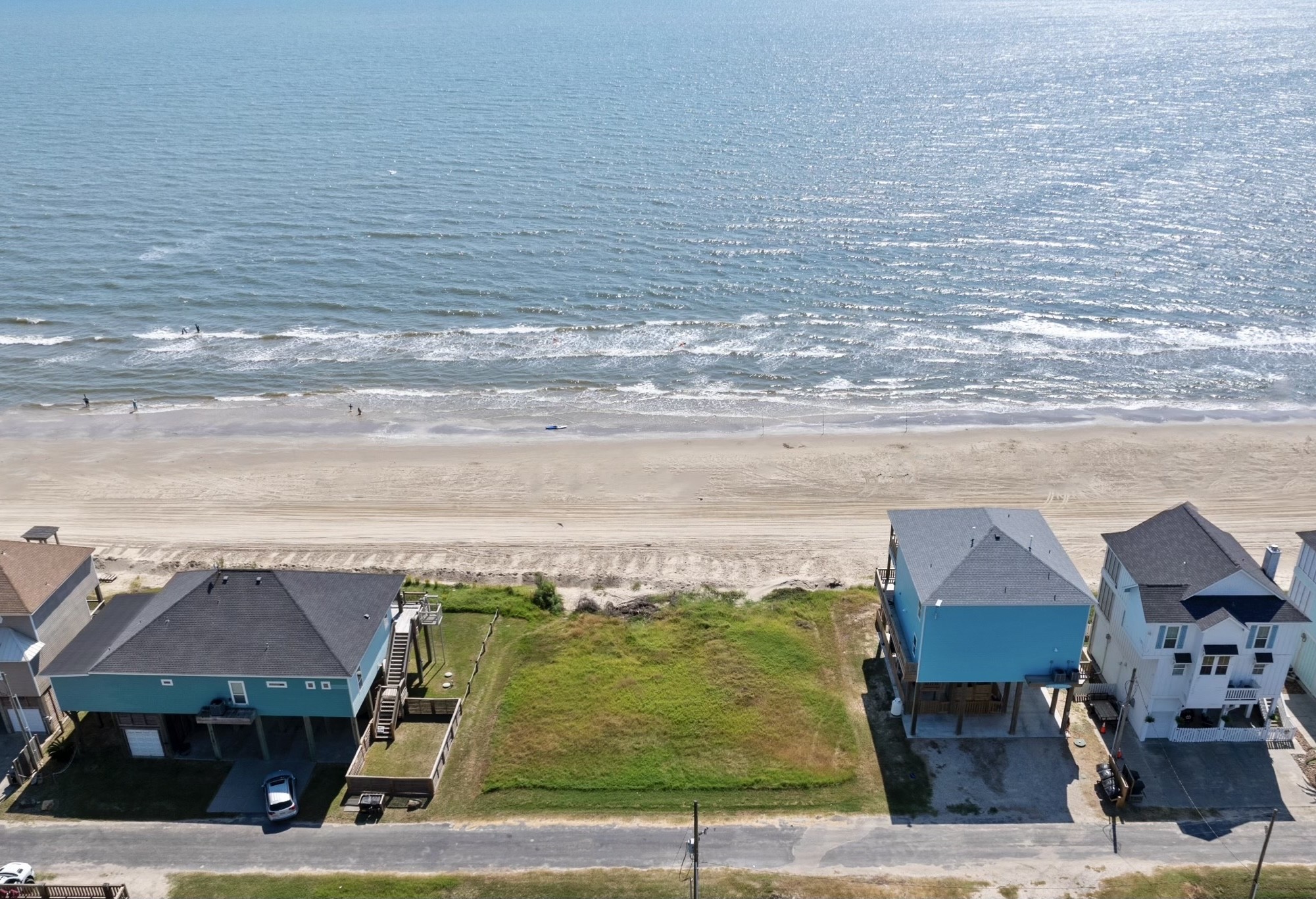 1114 Blue Water Drive Property Photo 3