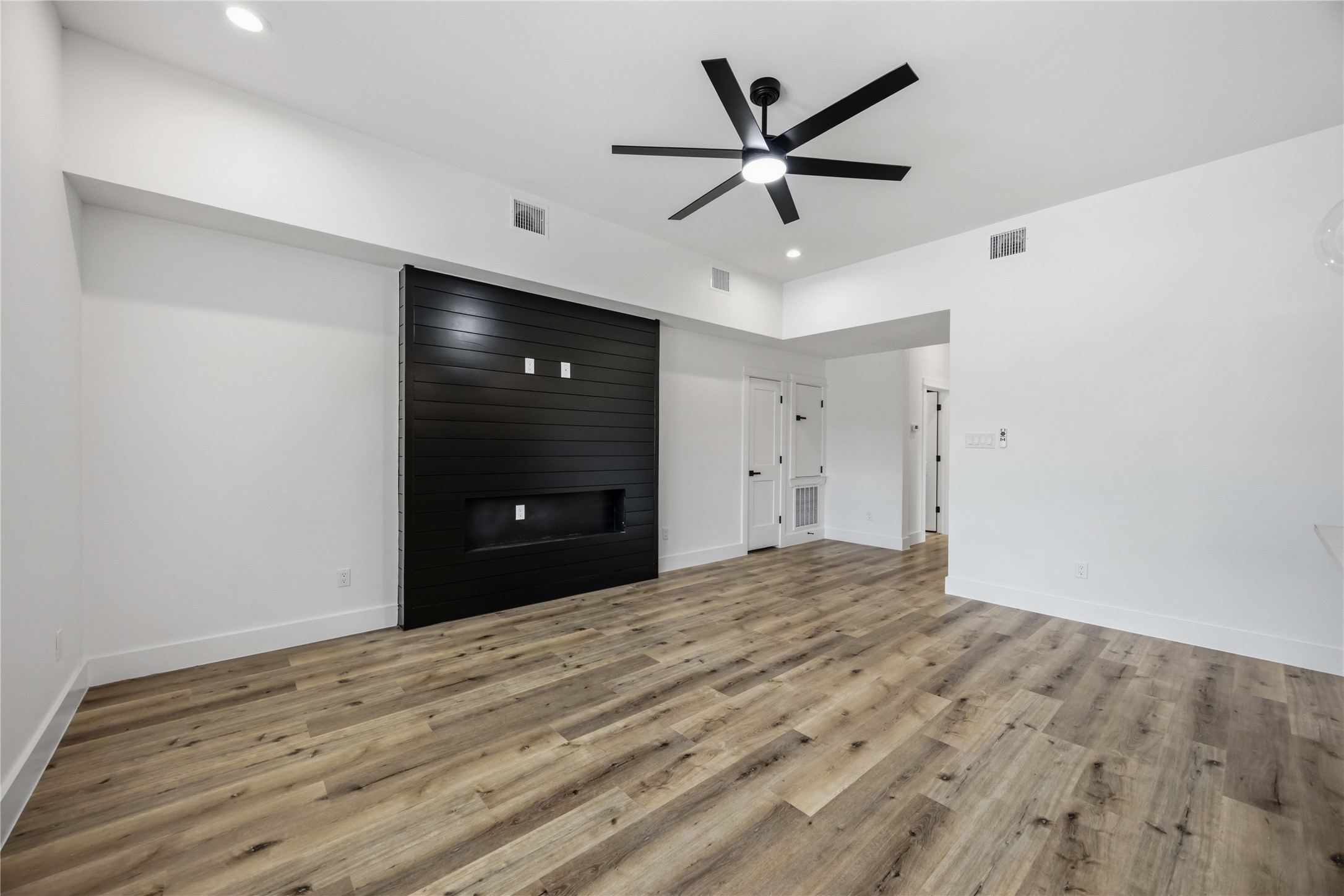 3211 Market Street A Property Photo 7
