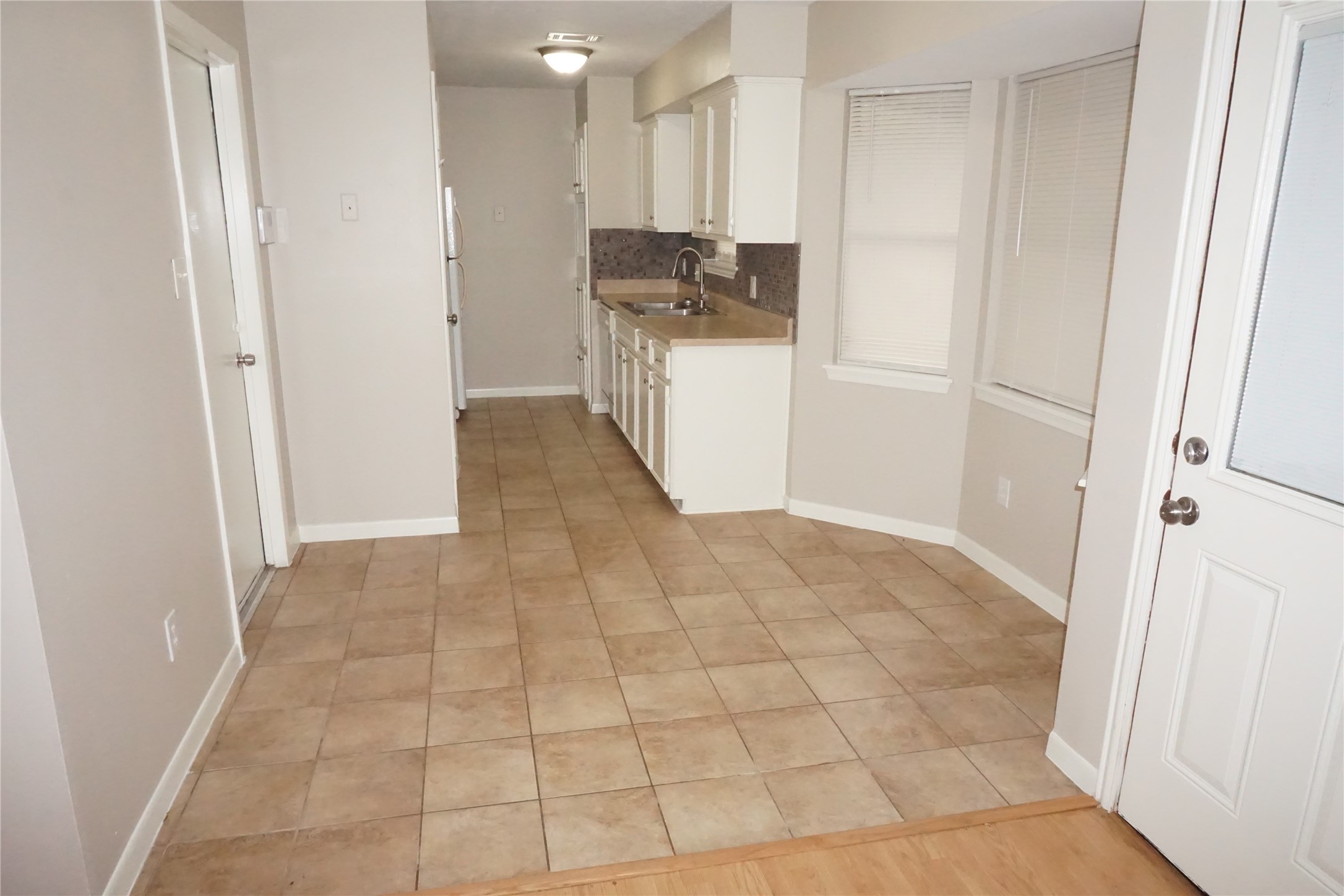 5022 Fox Hollow Boulevard Property Photo 6