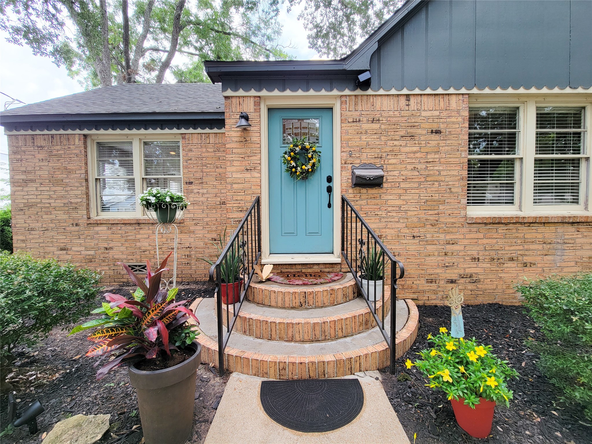 505 S Jackson Street Property Photo 1