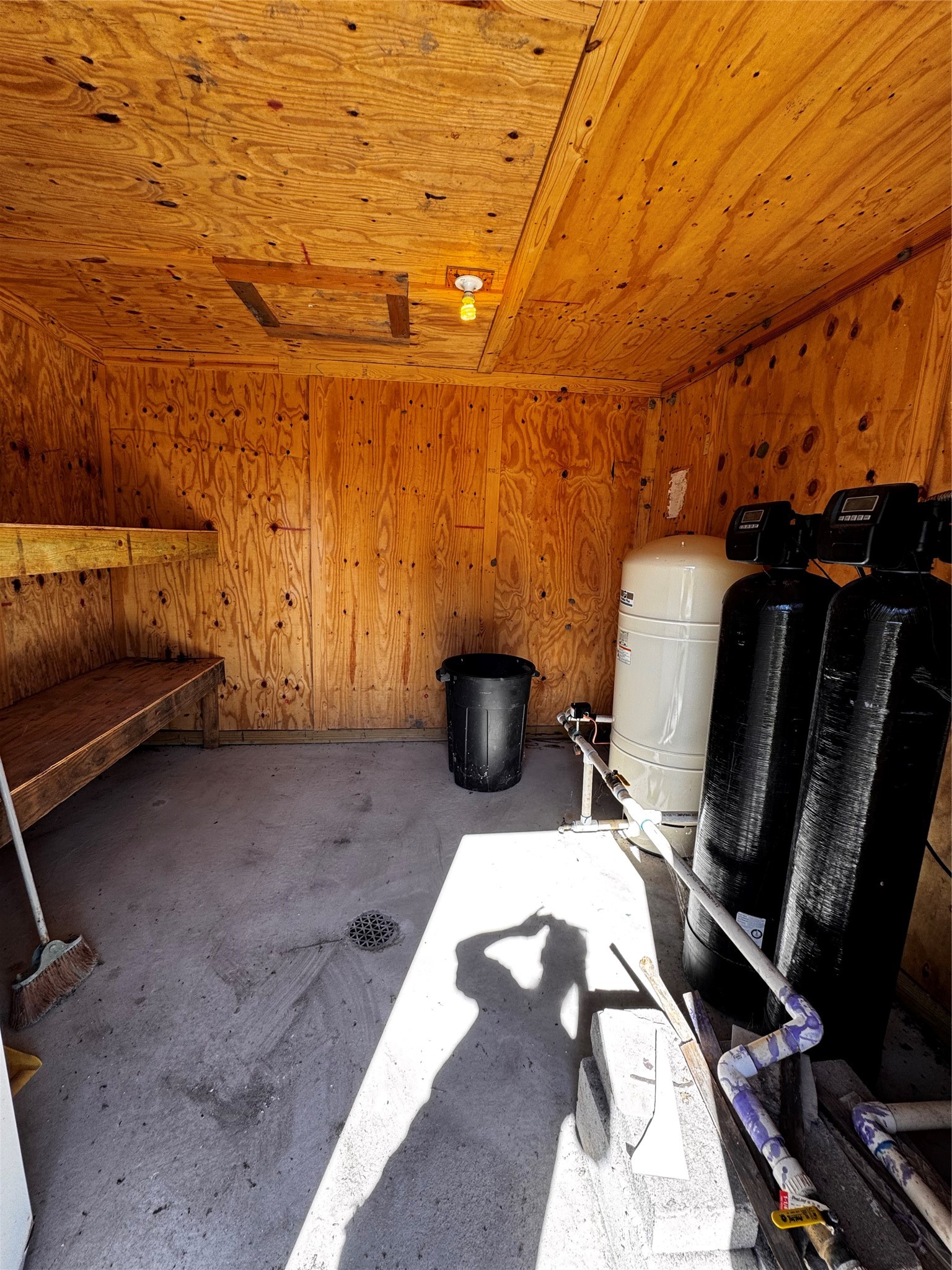 7618 Meiners Property Photo 5