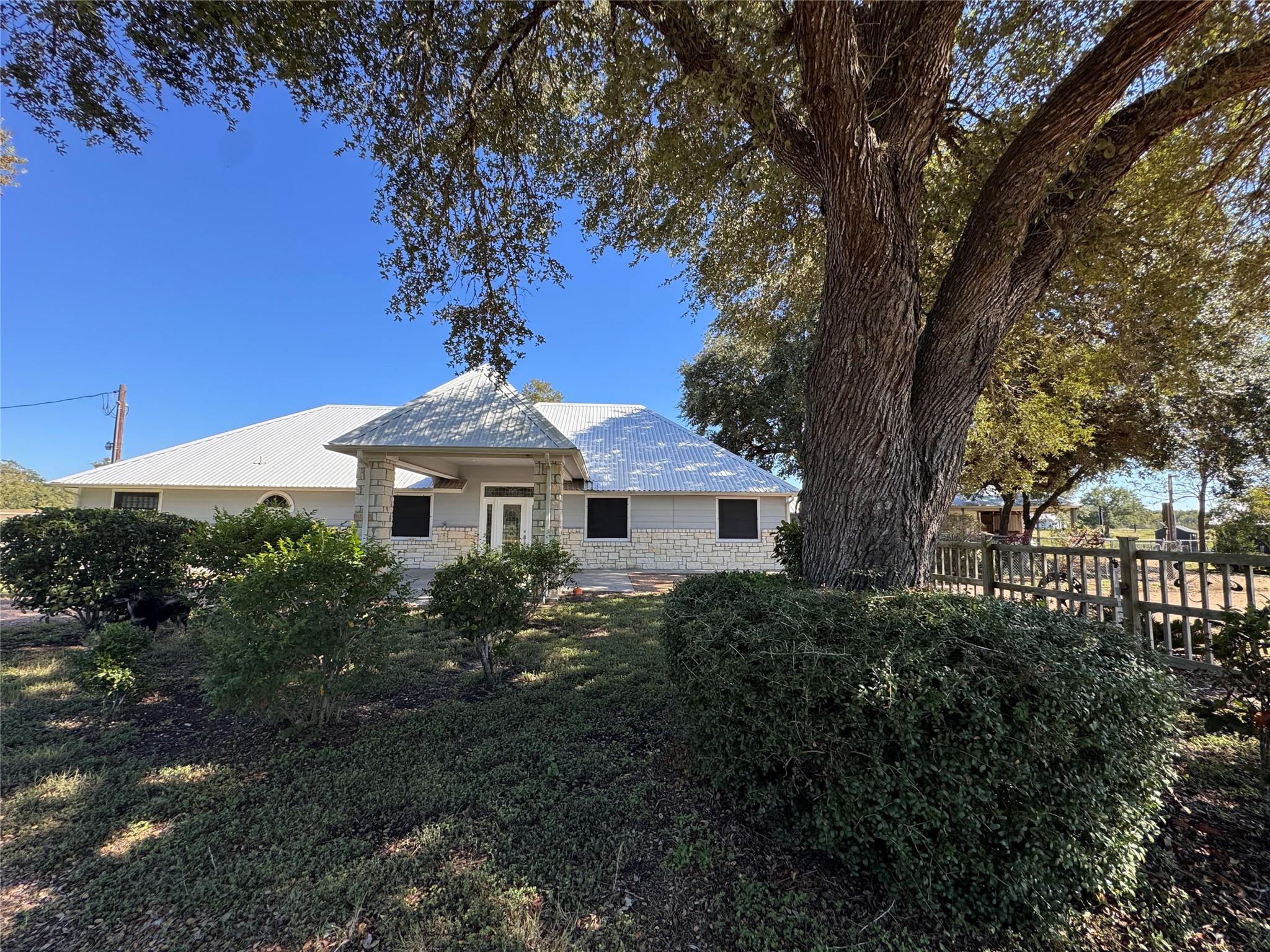 7618 Meiners Property Photo 8