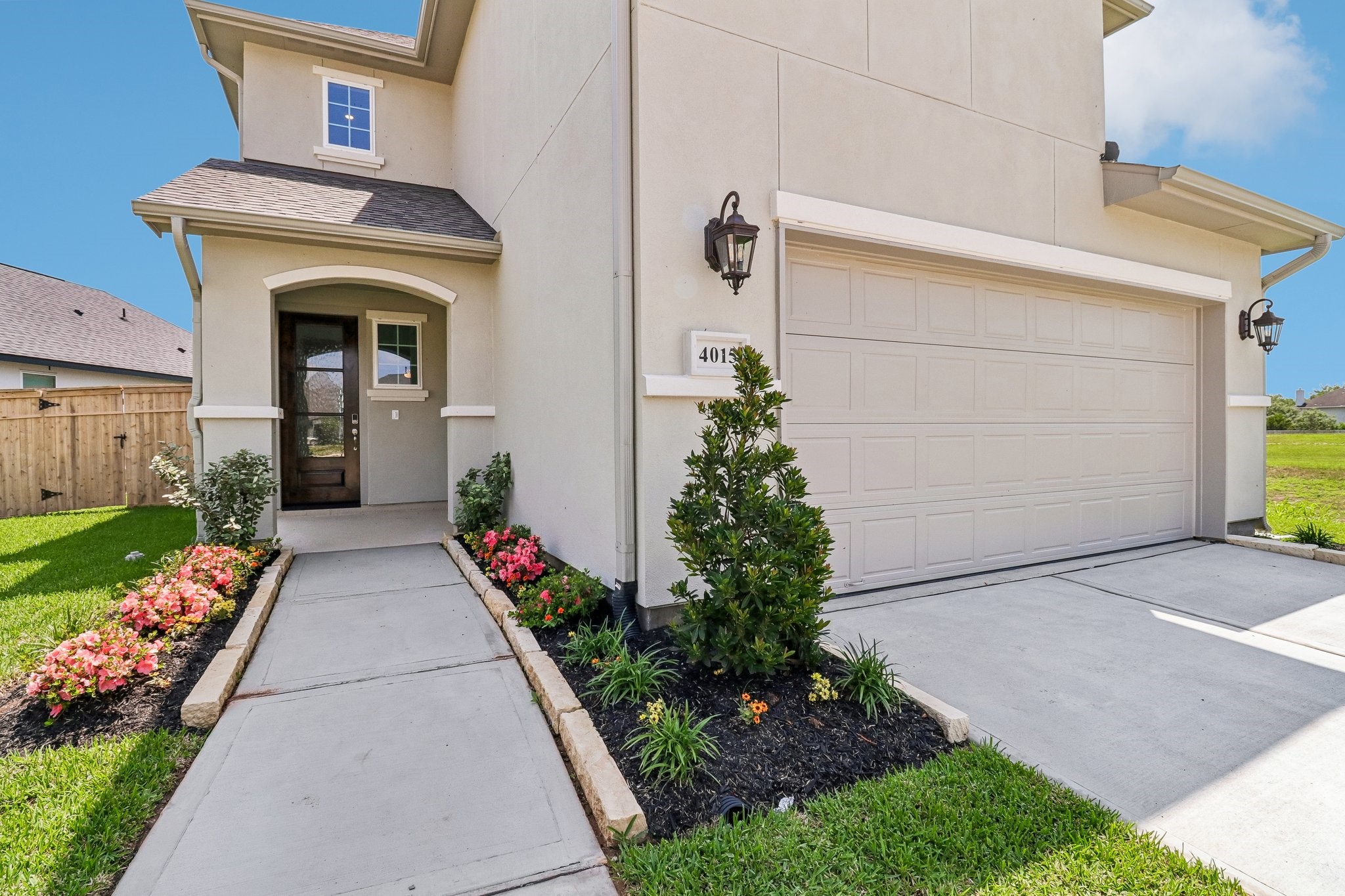 4015 Apiary Point Property Photo 4