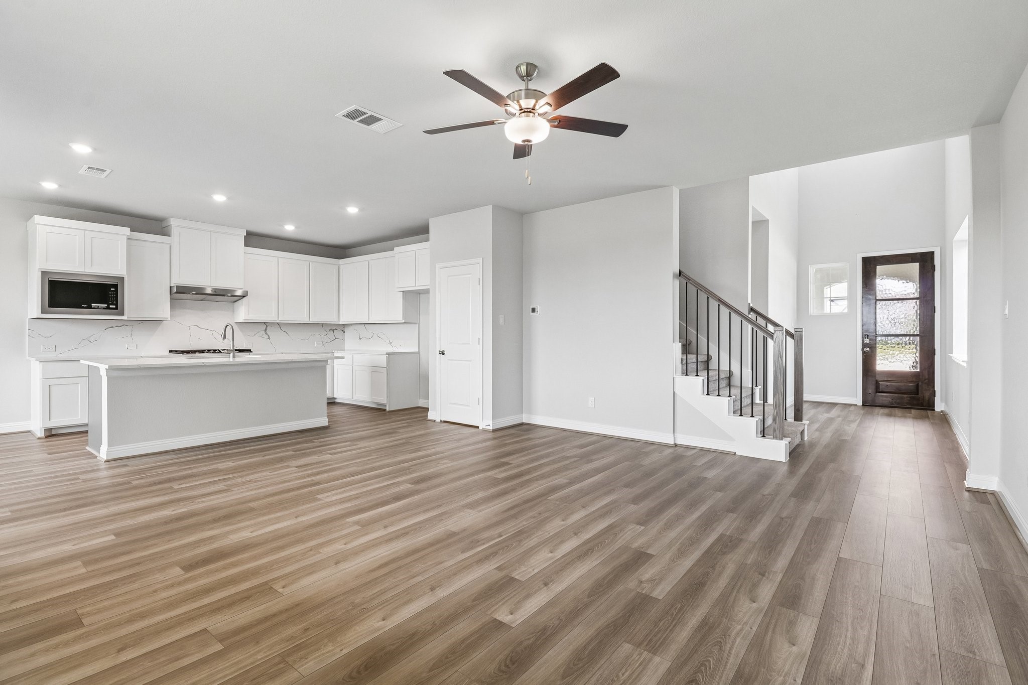 4015 Apiary Point Property Photo 6