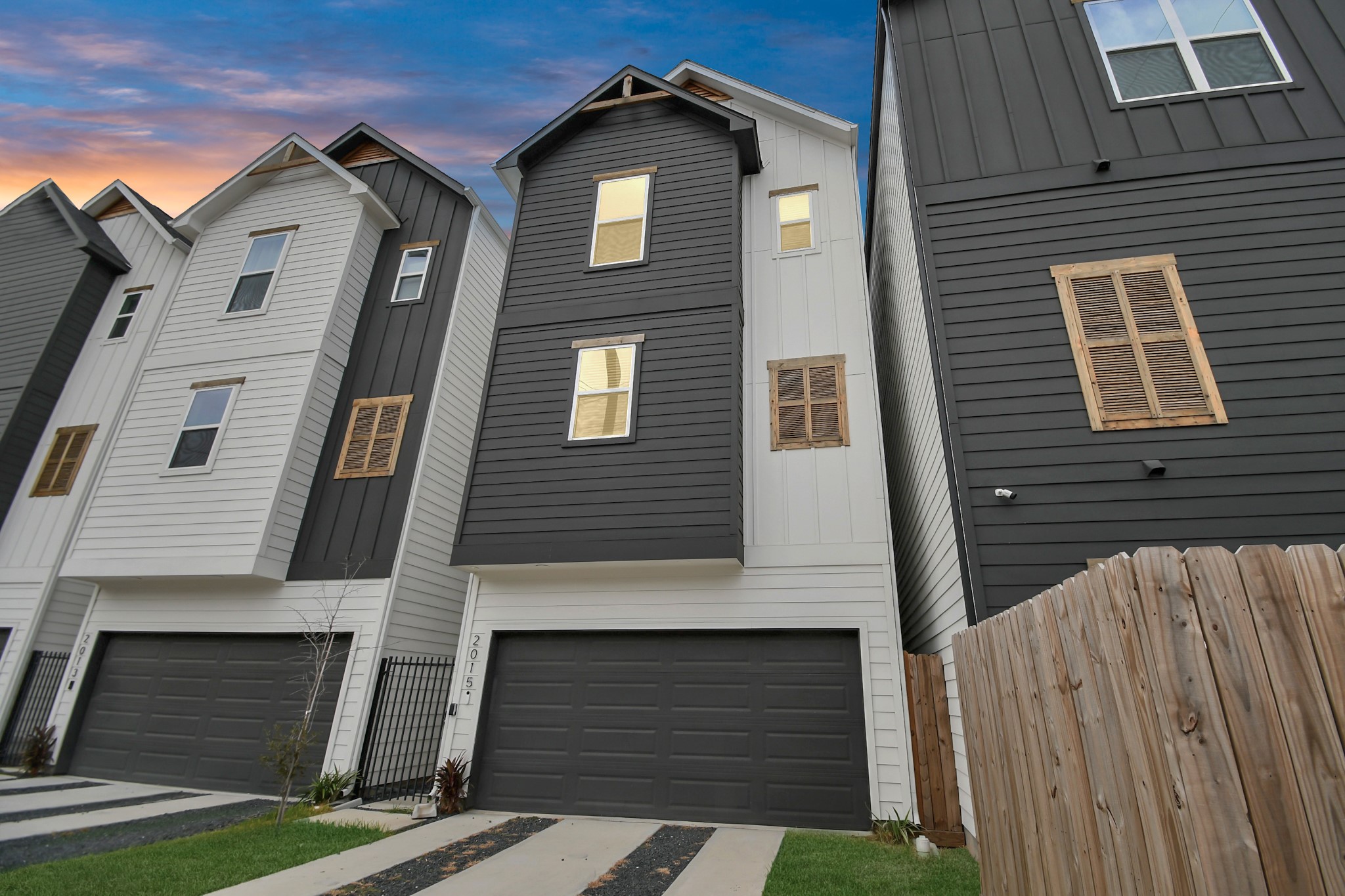 2015 Cochran Street Property Photo 1