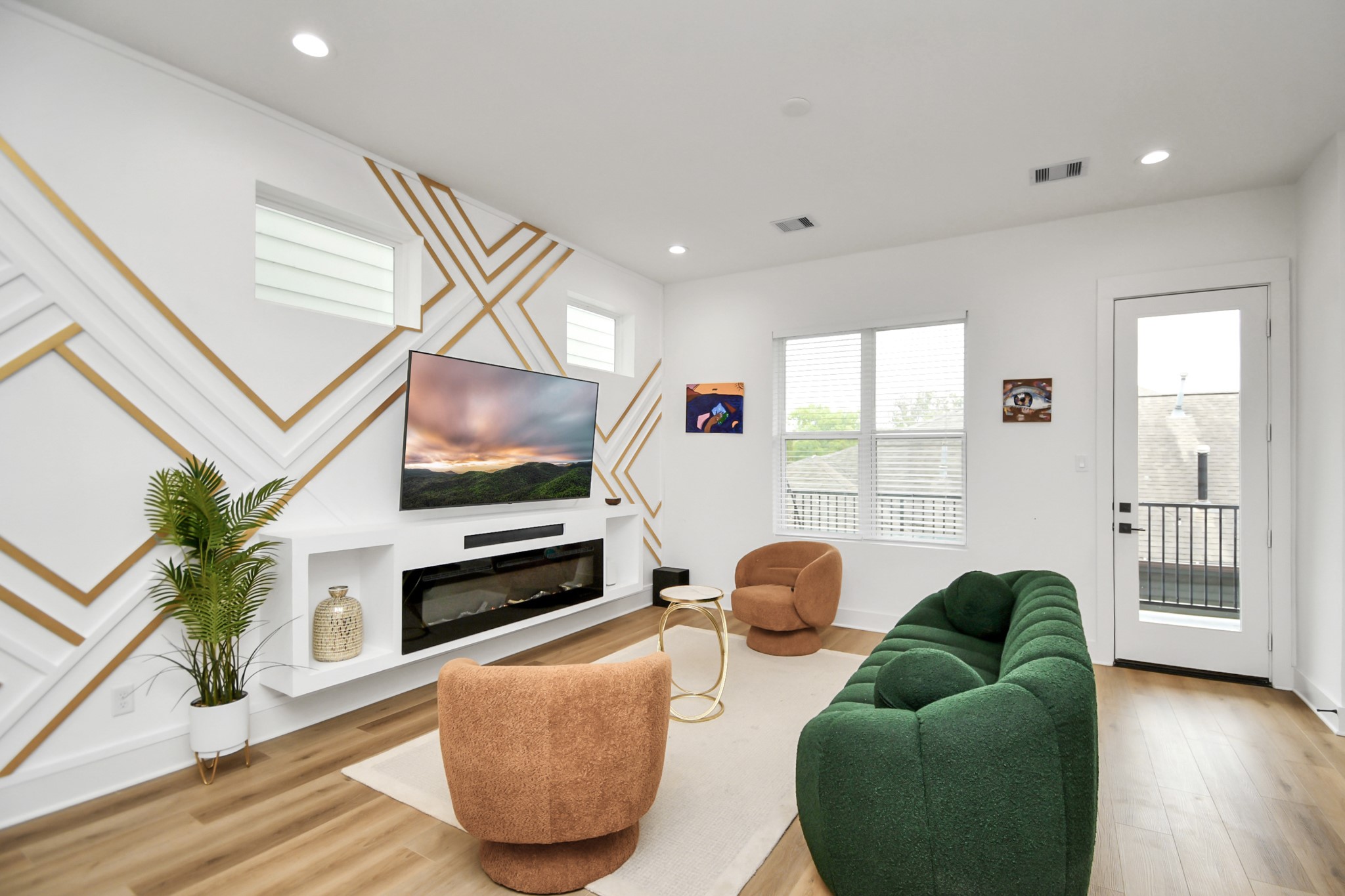 2015 Cochran Street Property Photo 6