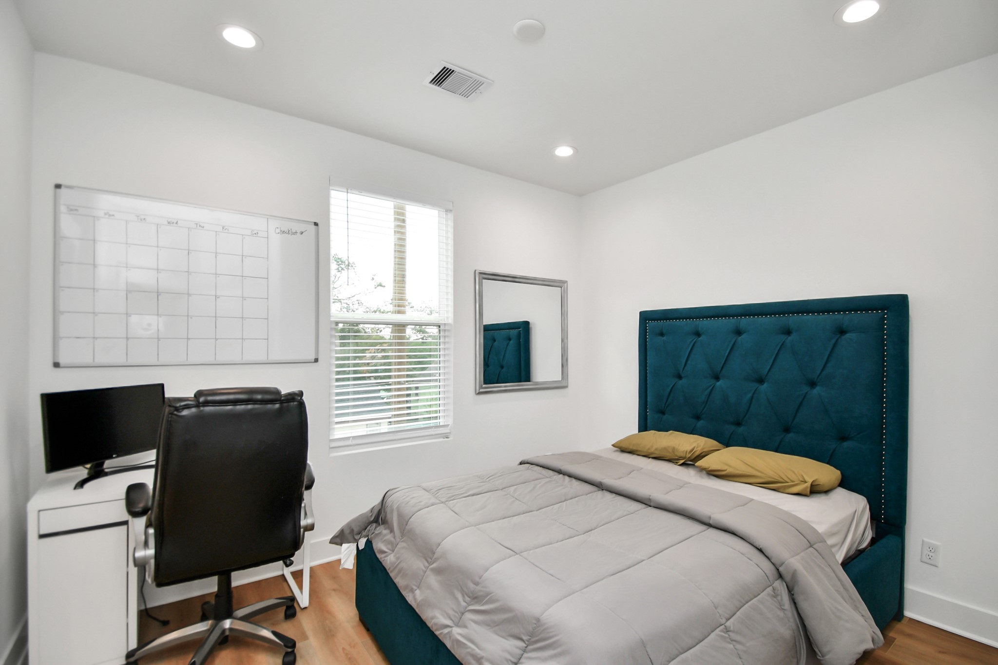 2015 Cochran Street Property Photo 31
