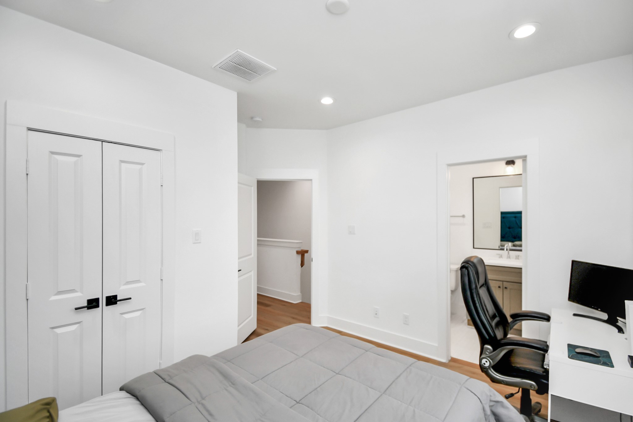 2015 Cochran Street Property Photo 32